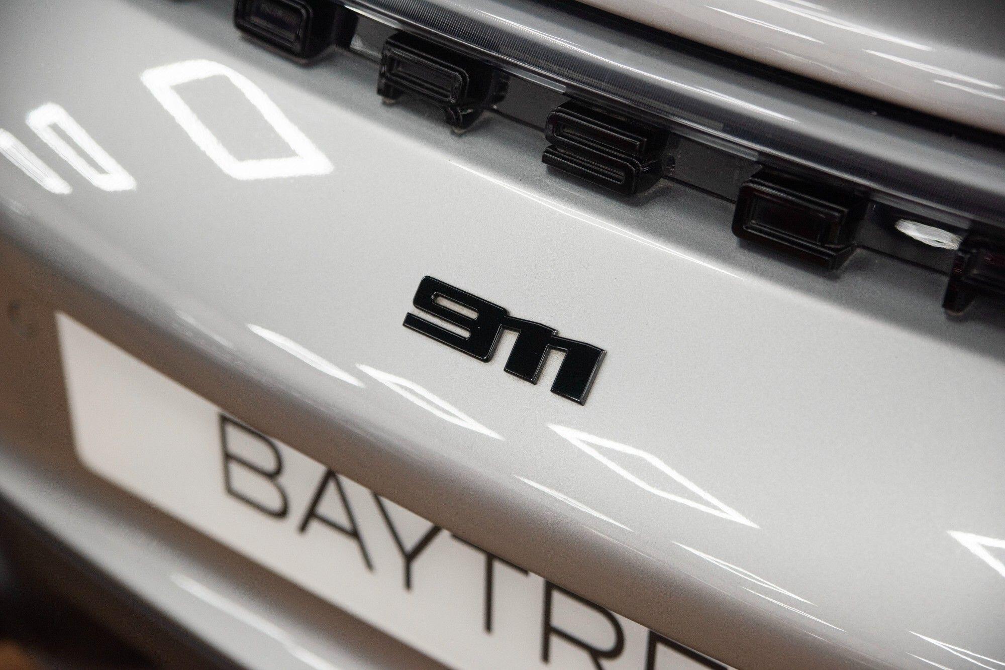 Porsche 911 view 21