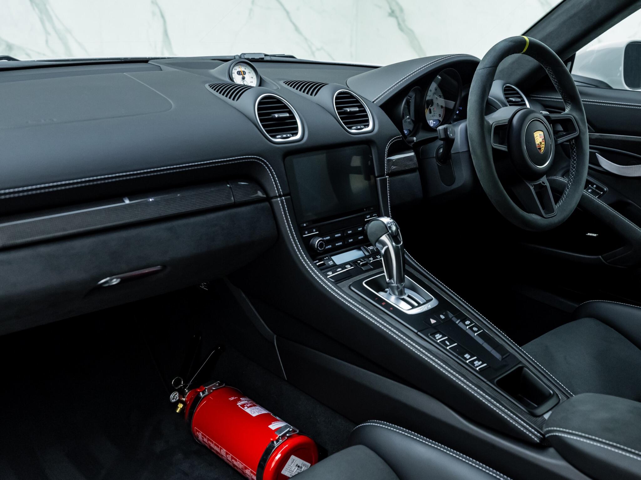 Porsche Cayman view 22