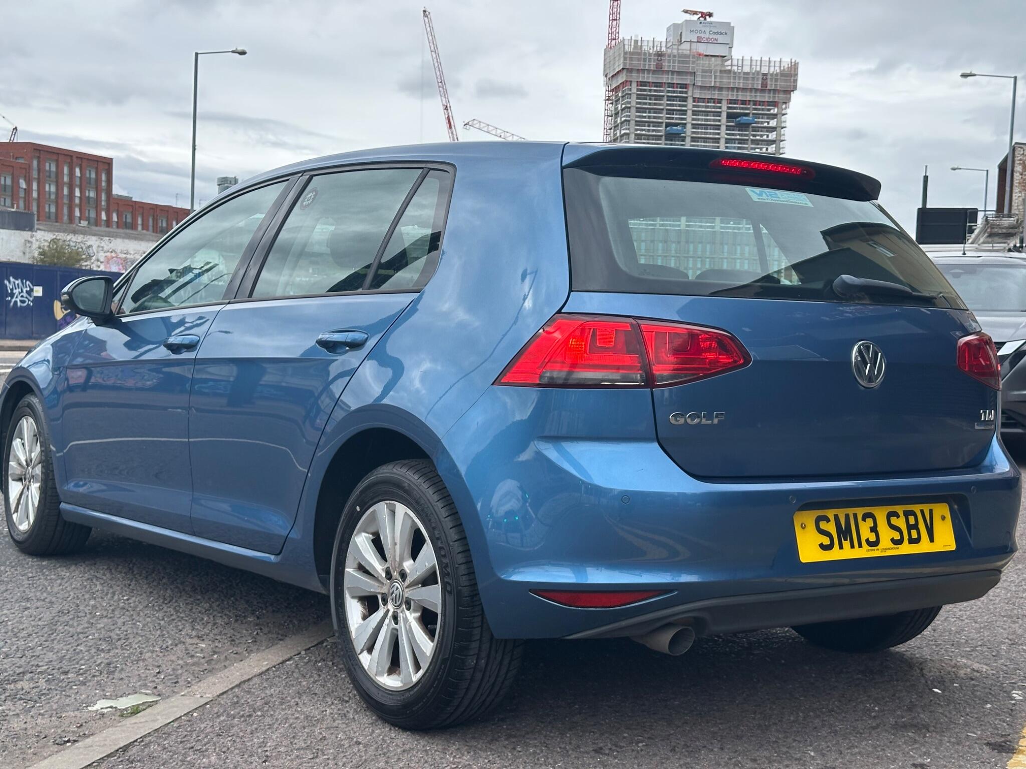 Volkswagen Golf view 34