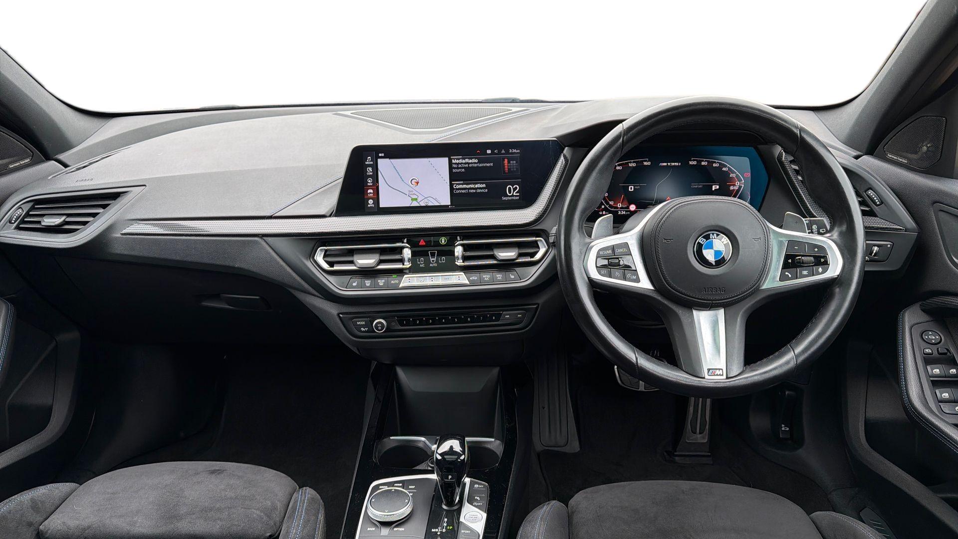 BMW 1 Series view 4