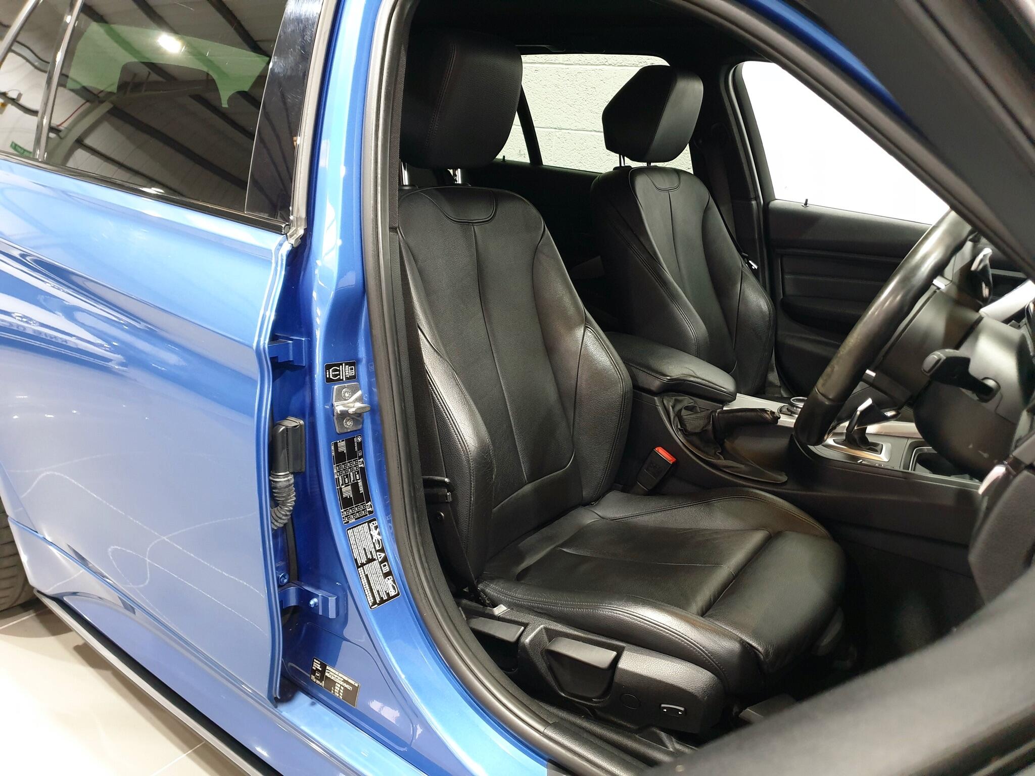 BMW 3 Series view 44