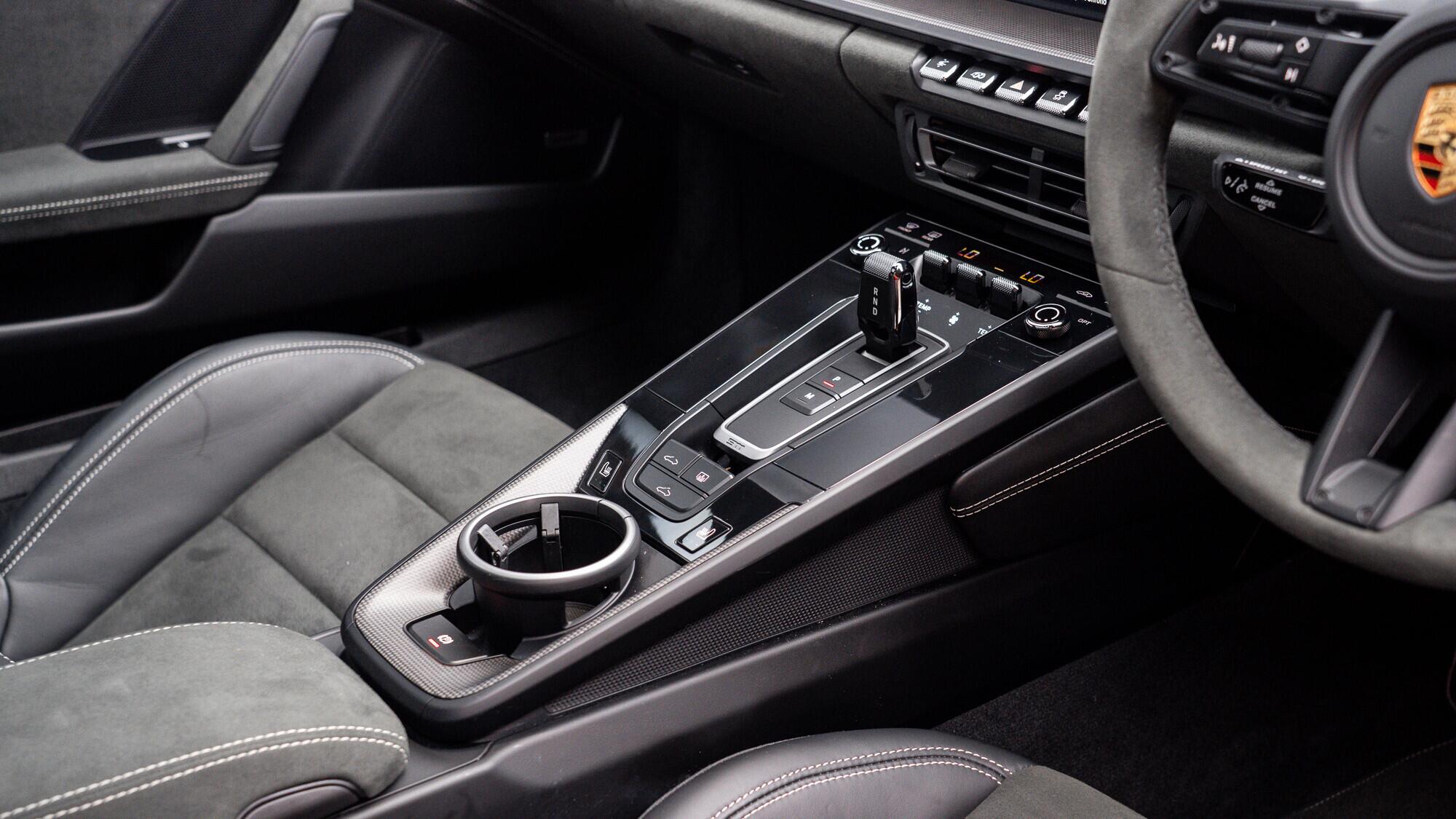 Porsche 911 view 35