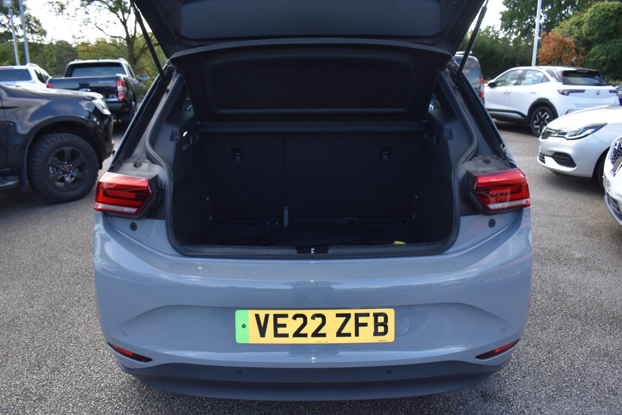 ID.3 - Pure Performance 45kWh Life Auto 5dr - Image 8