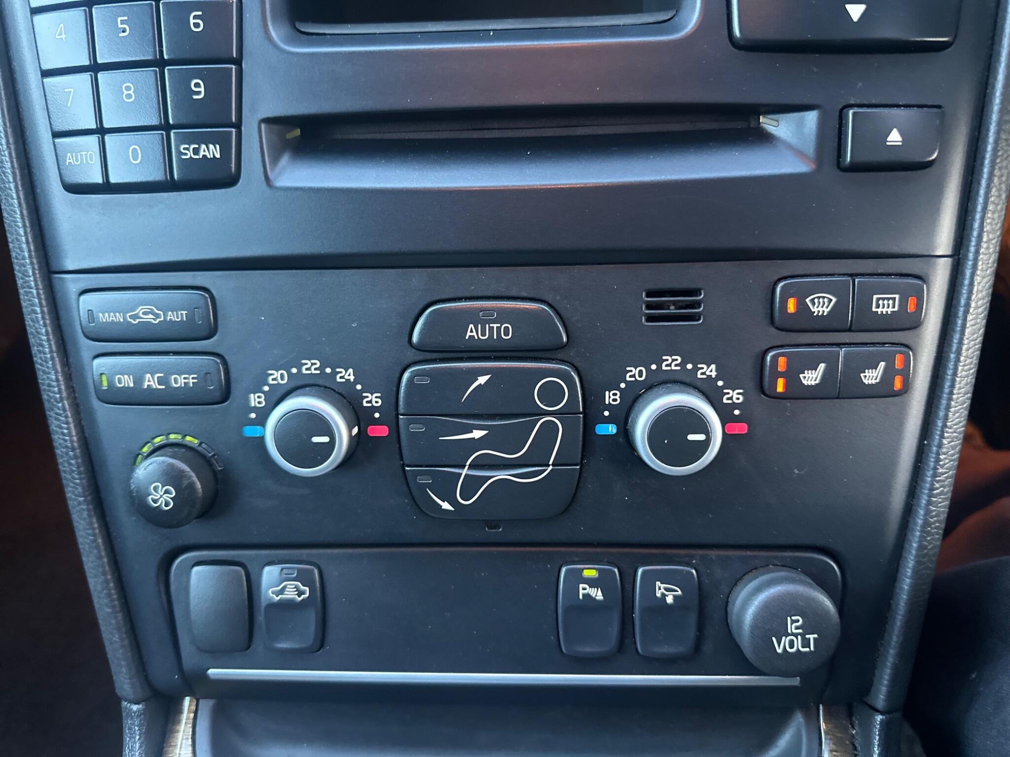 2007 Volvo XC90 image 31