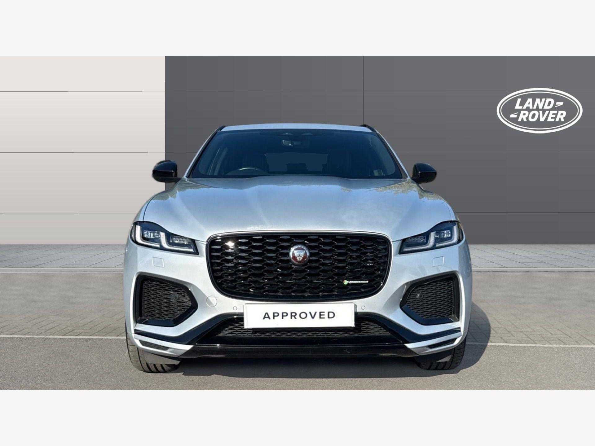 Jaguar F-Pace view 8