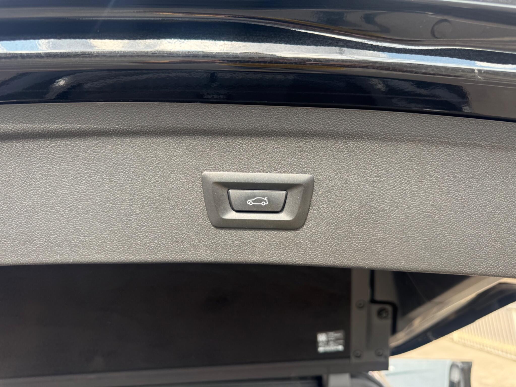 BMW Ix view 17