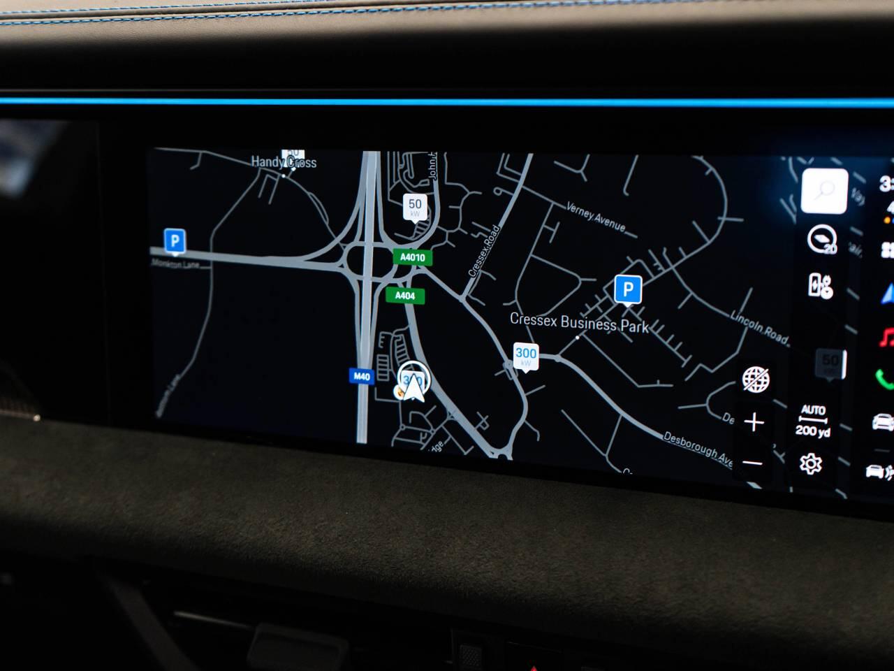 Porsche Macan view 29