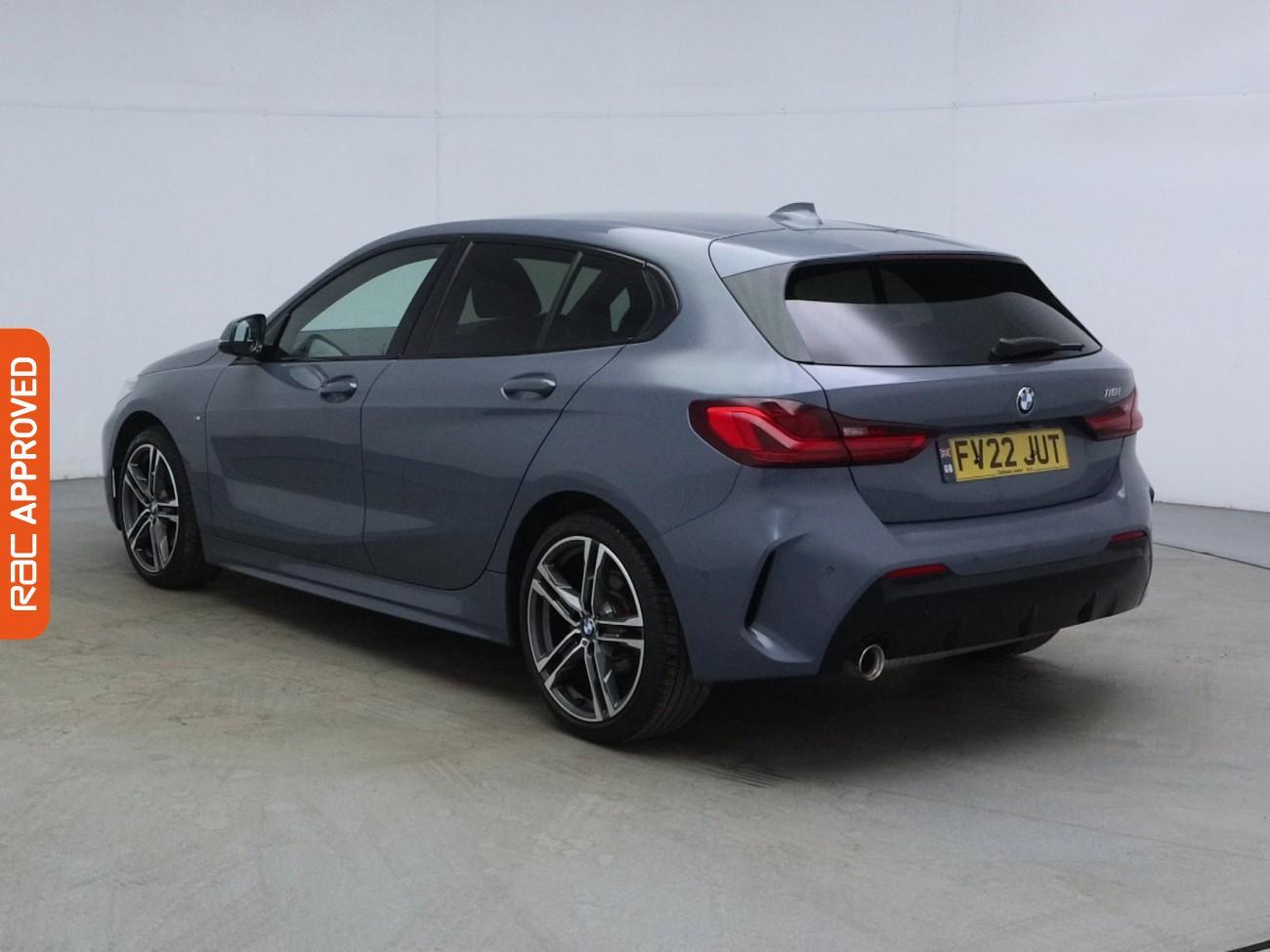 BMW 1 Series view 4