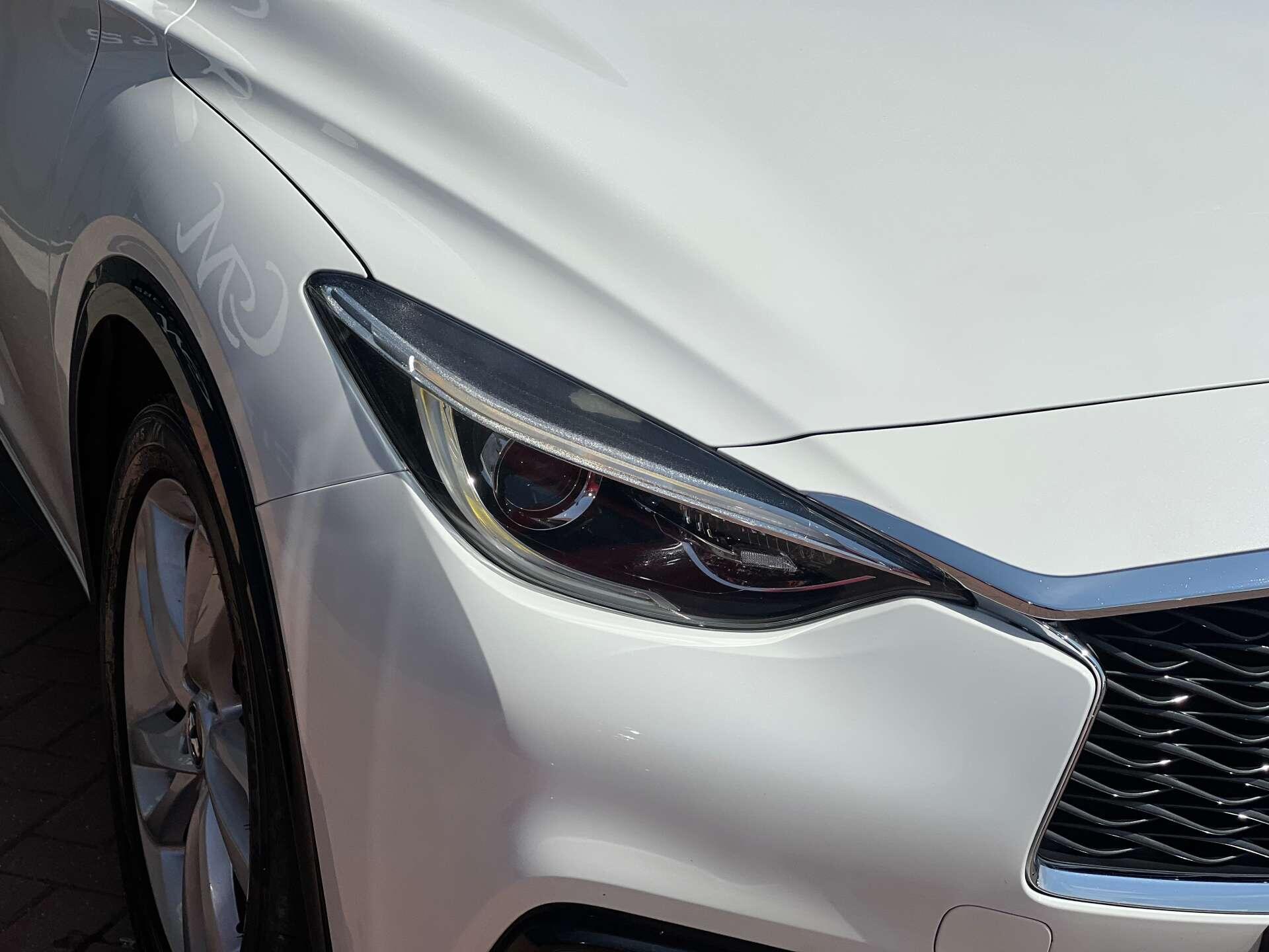 Infiniti Q30 view 7