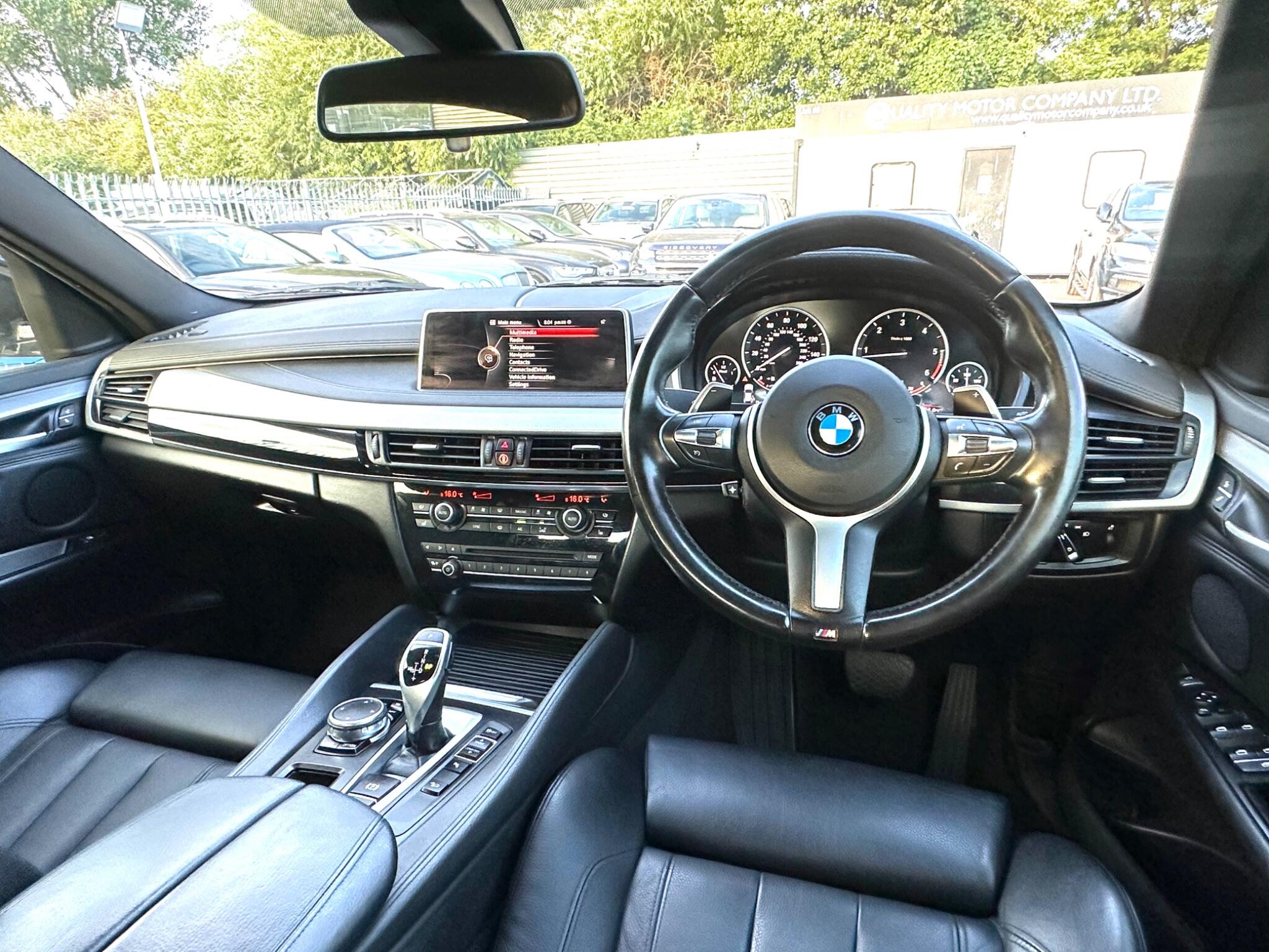 BMW X6 view 20