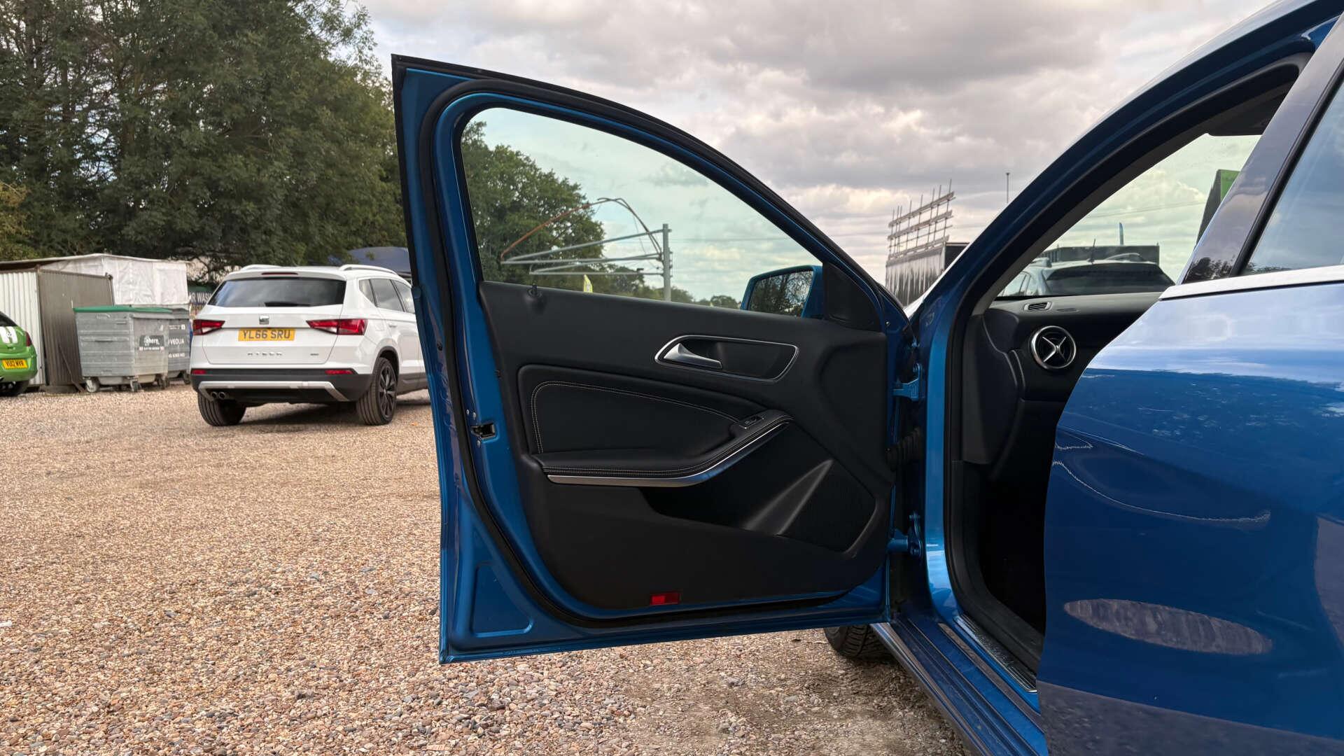Mercedes-Benz A-Class view 36