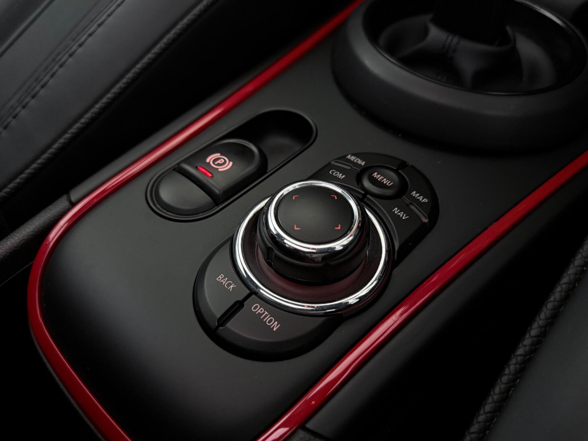 Mini Countryman view 22