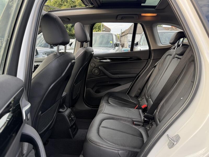 BMW X1 view 60