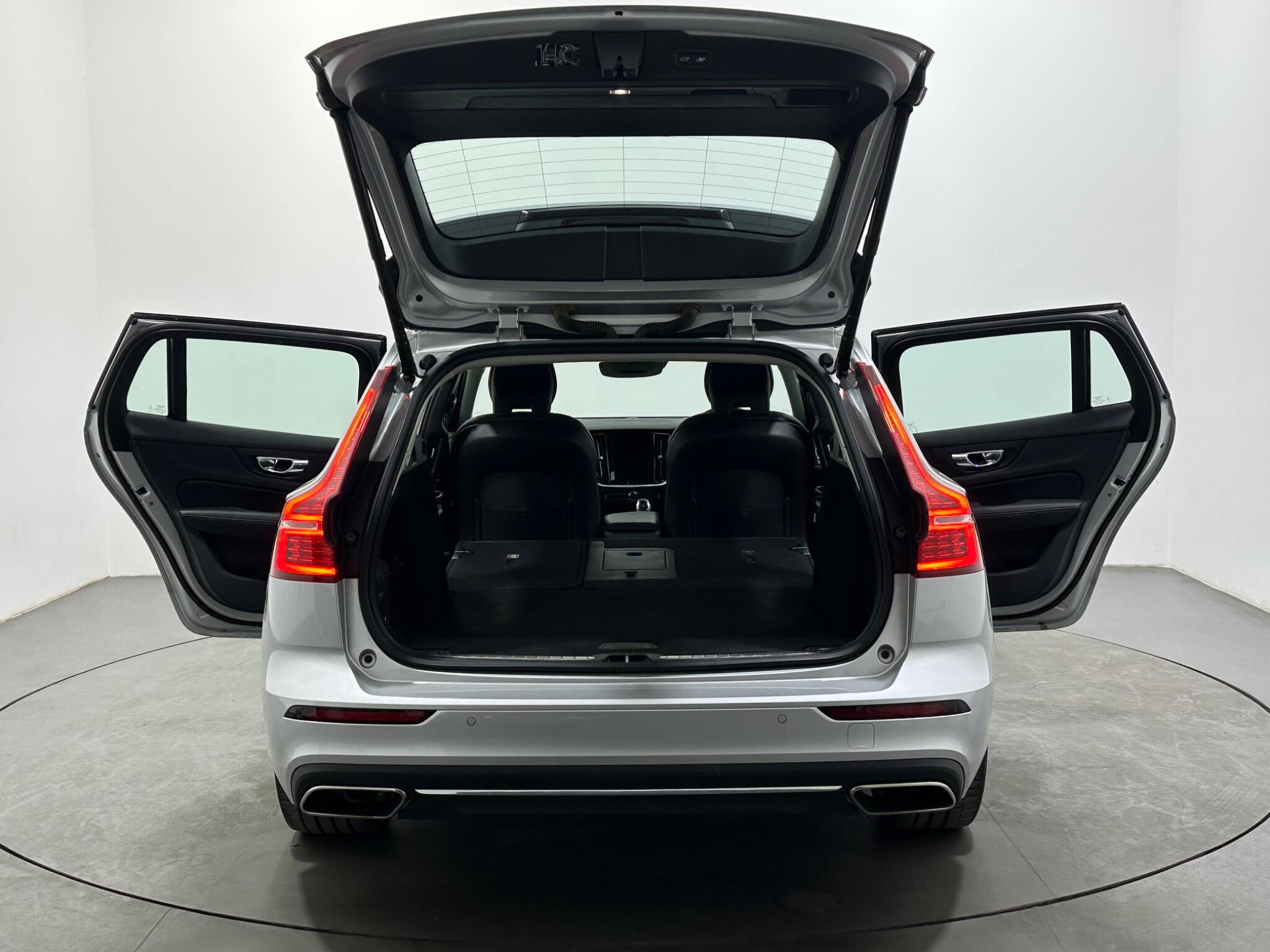 Volvo V60 view 43