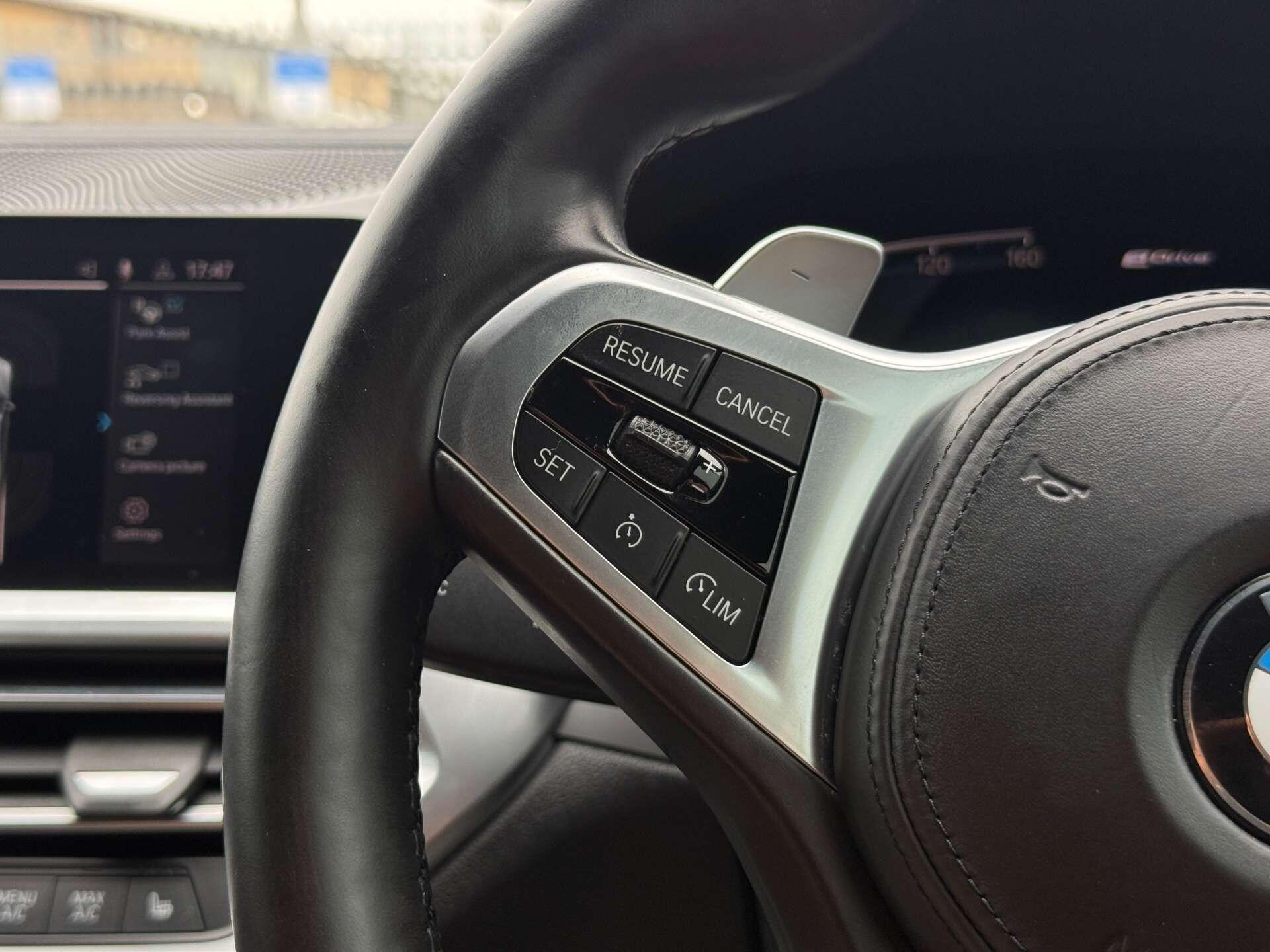 BMW 3 Series view 47