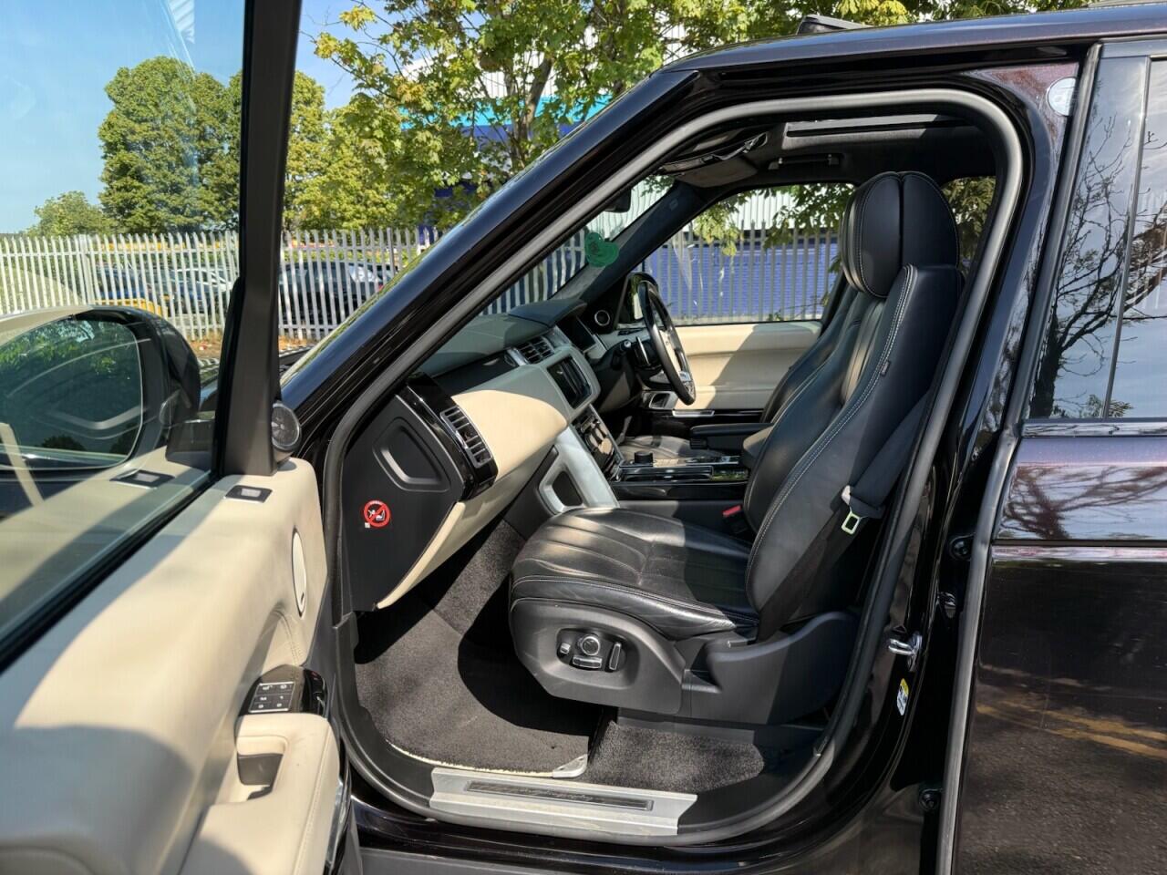 Land Rover Range Rover view 9