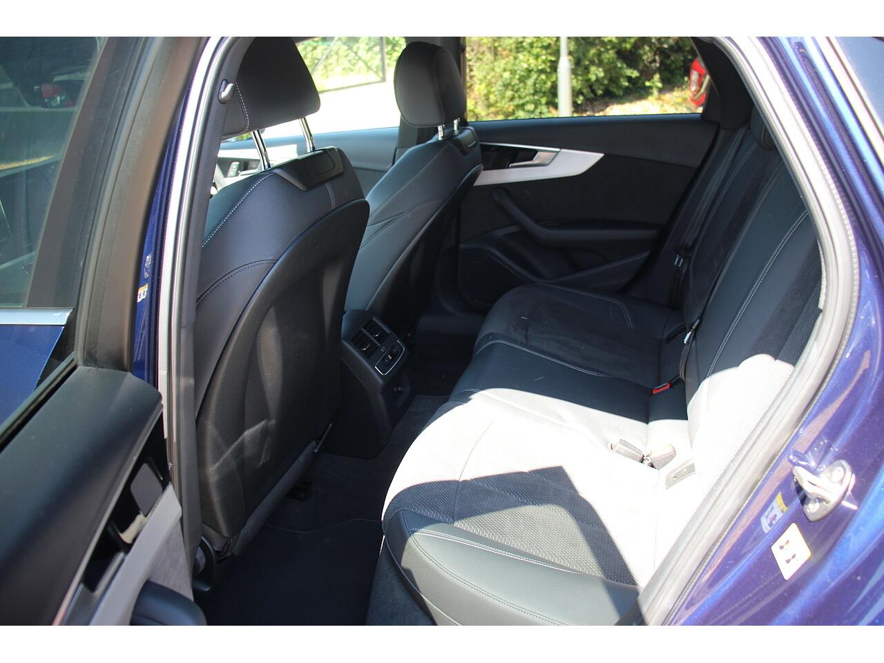 Audi A4 view 17