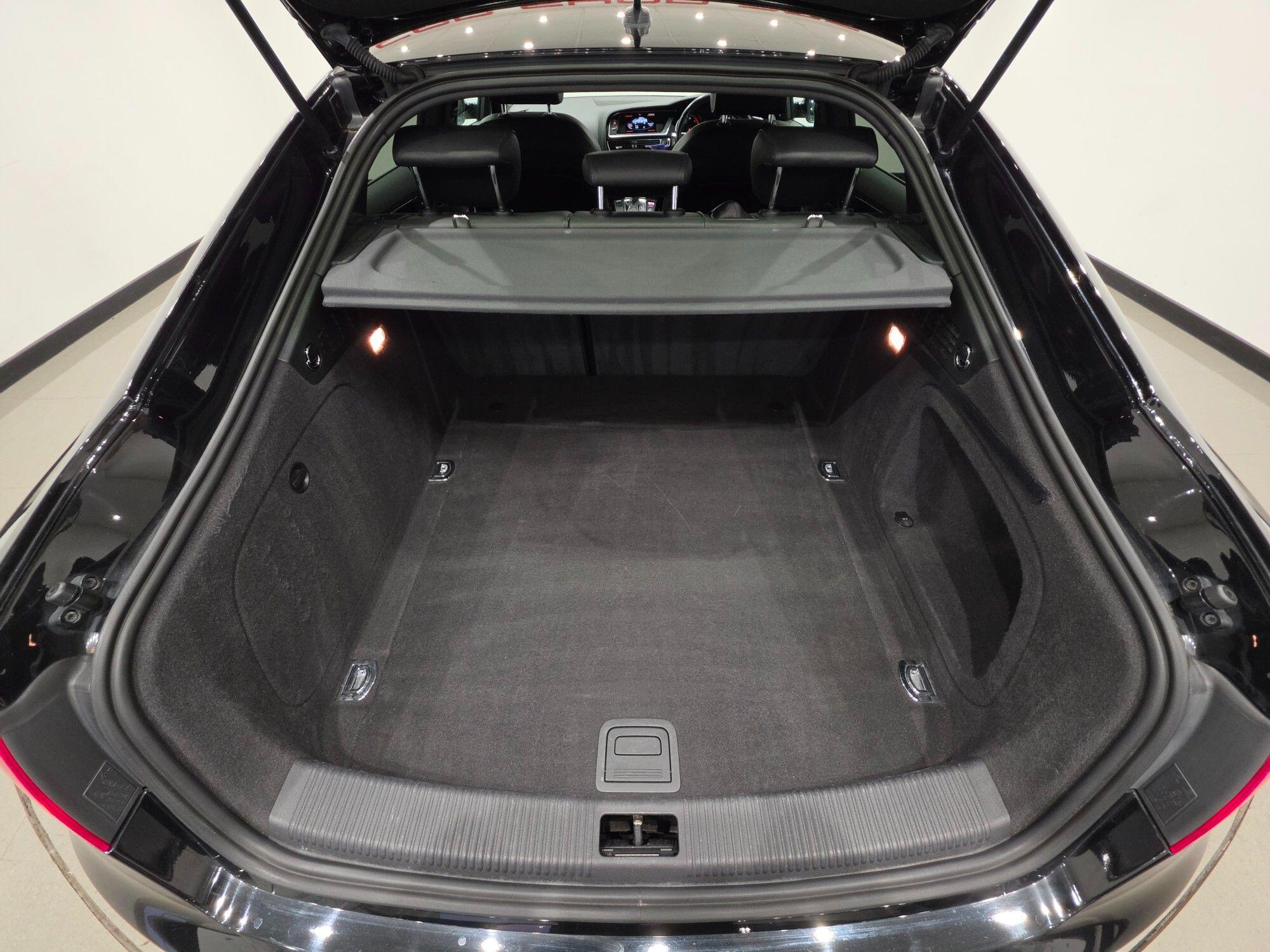 Audi A5 view 45