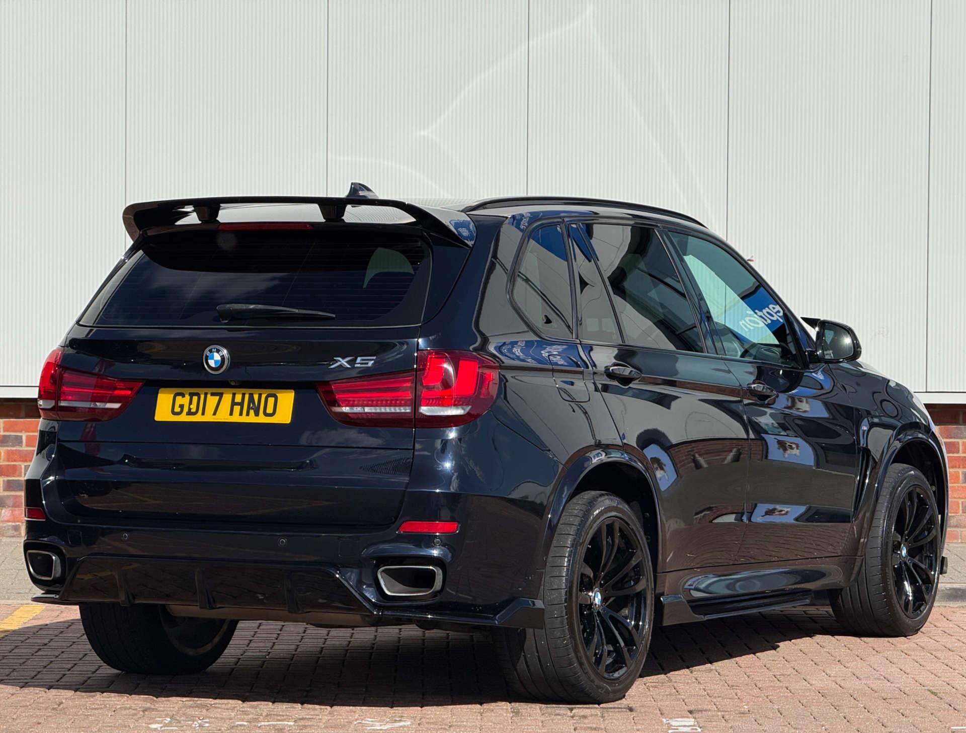 BMW X5 view 6