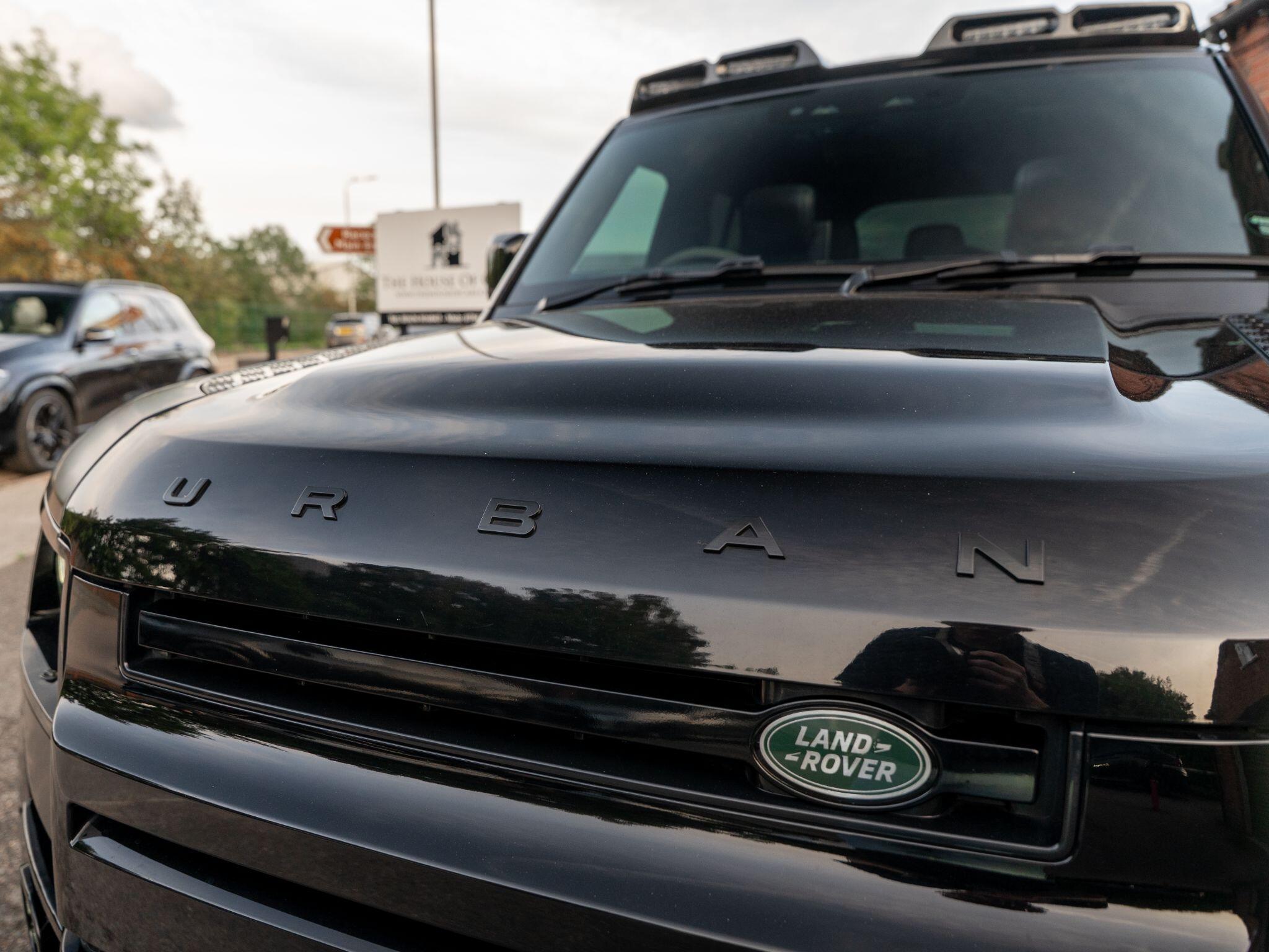 Land Rover Defender view 24