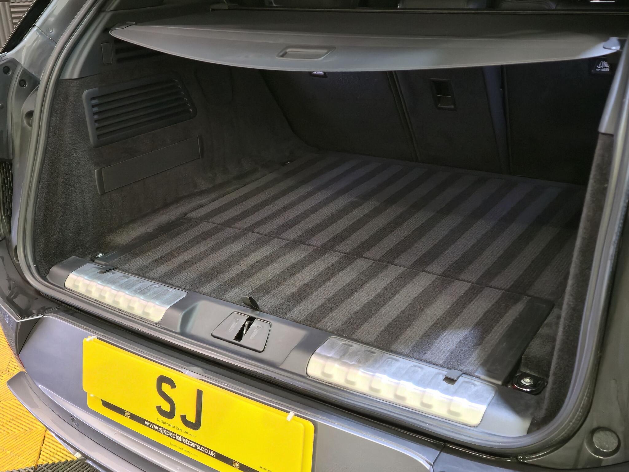 Land Rover Range Rover Sport view 29