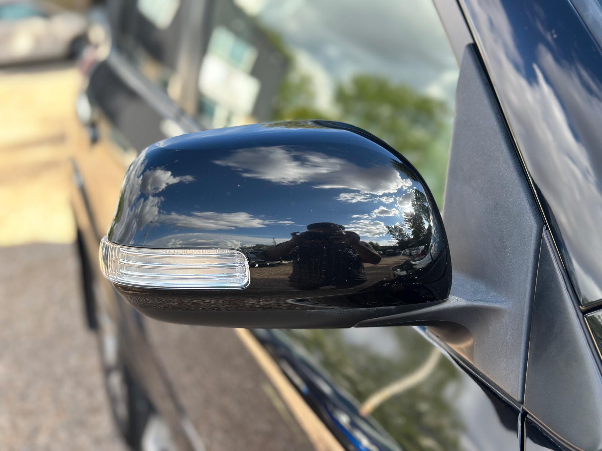 Toyota Rav4 view 23