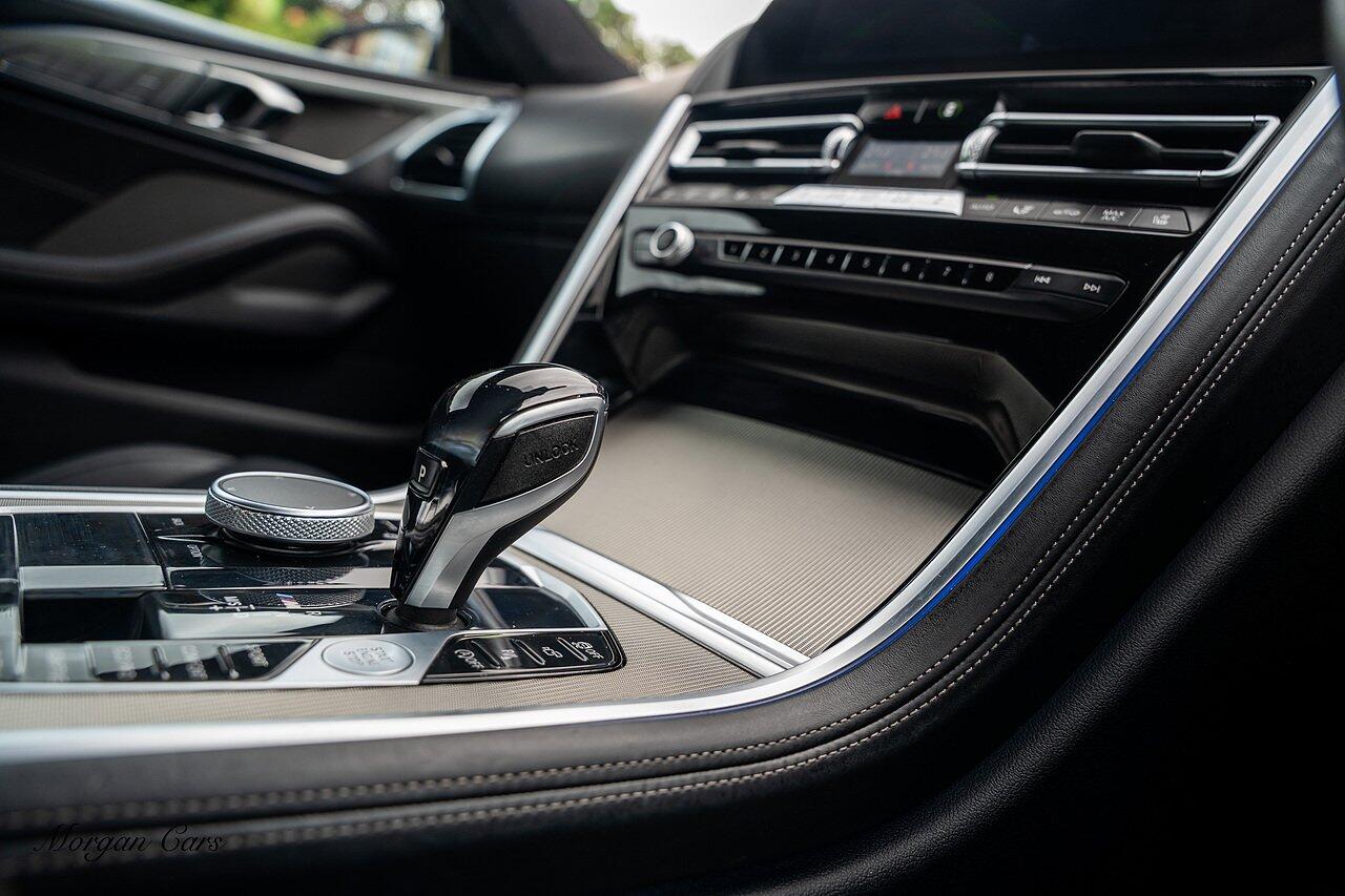 BMW 8 Series view 73