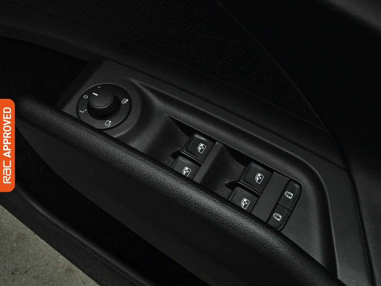 Skoda Enyaq view 28