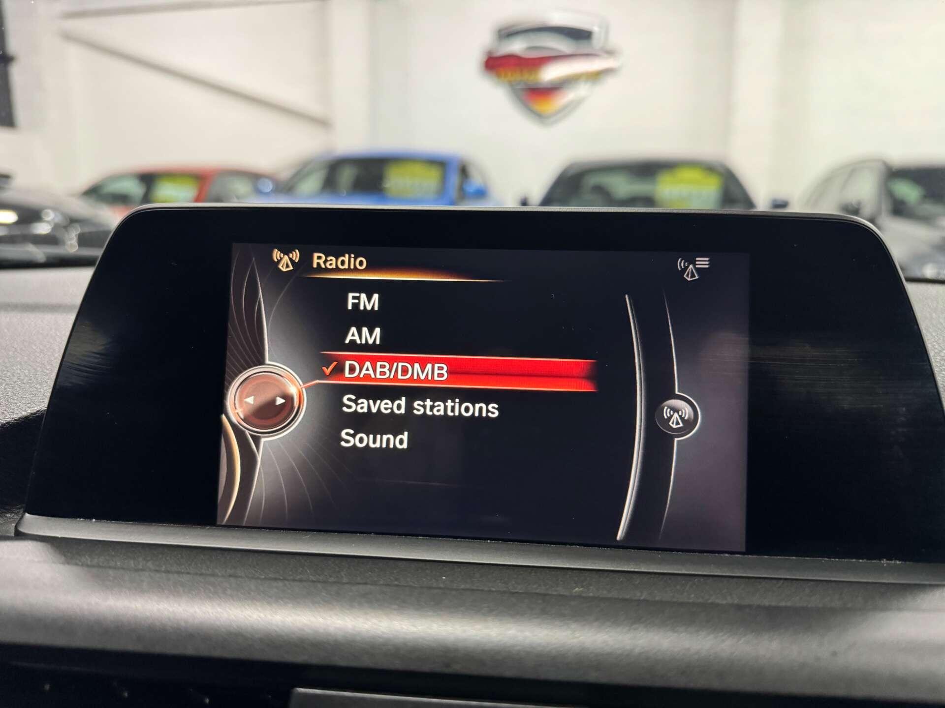 BMW 1 Series view 19