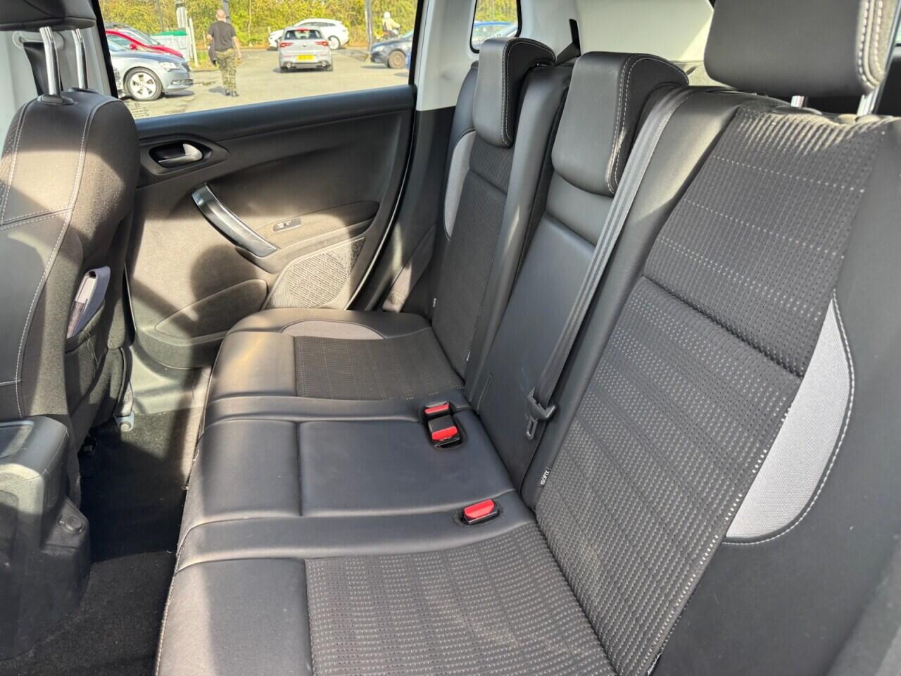 Peugeot 2008 view 54