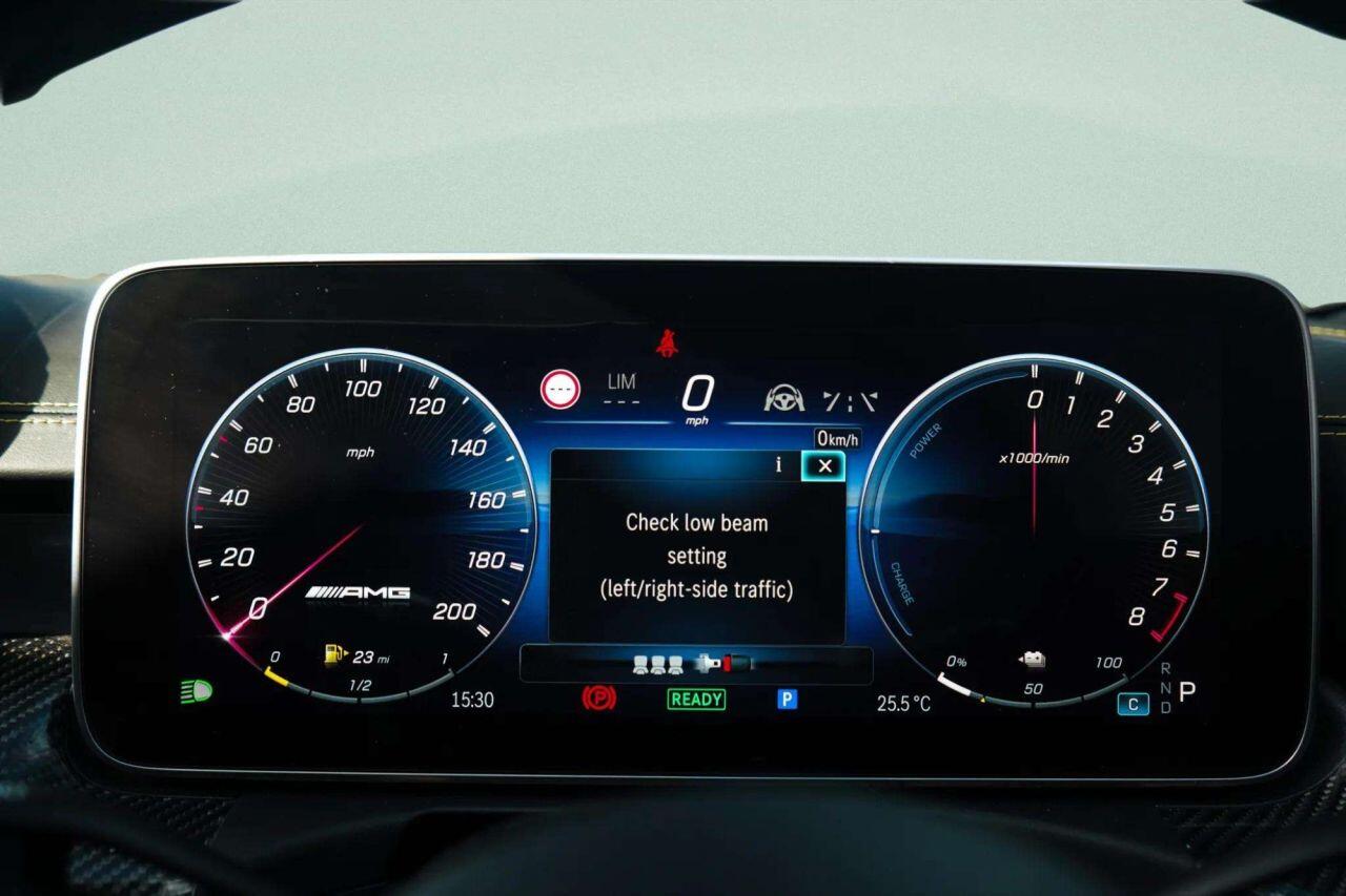 Mercedes-Benz C-Class view 27