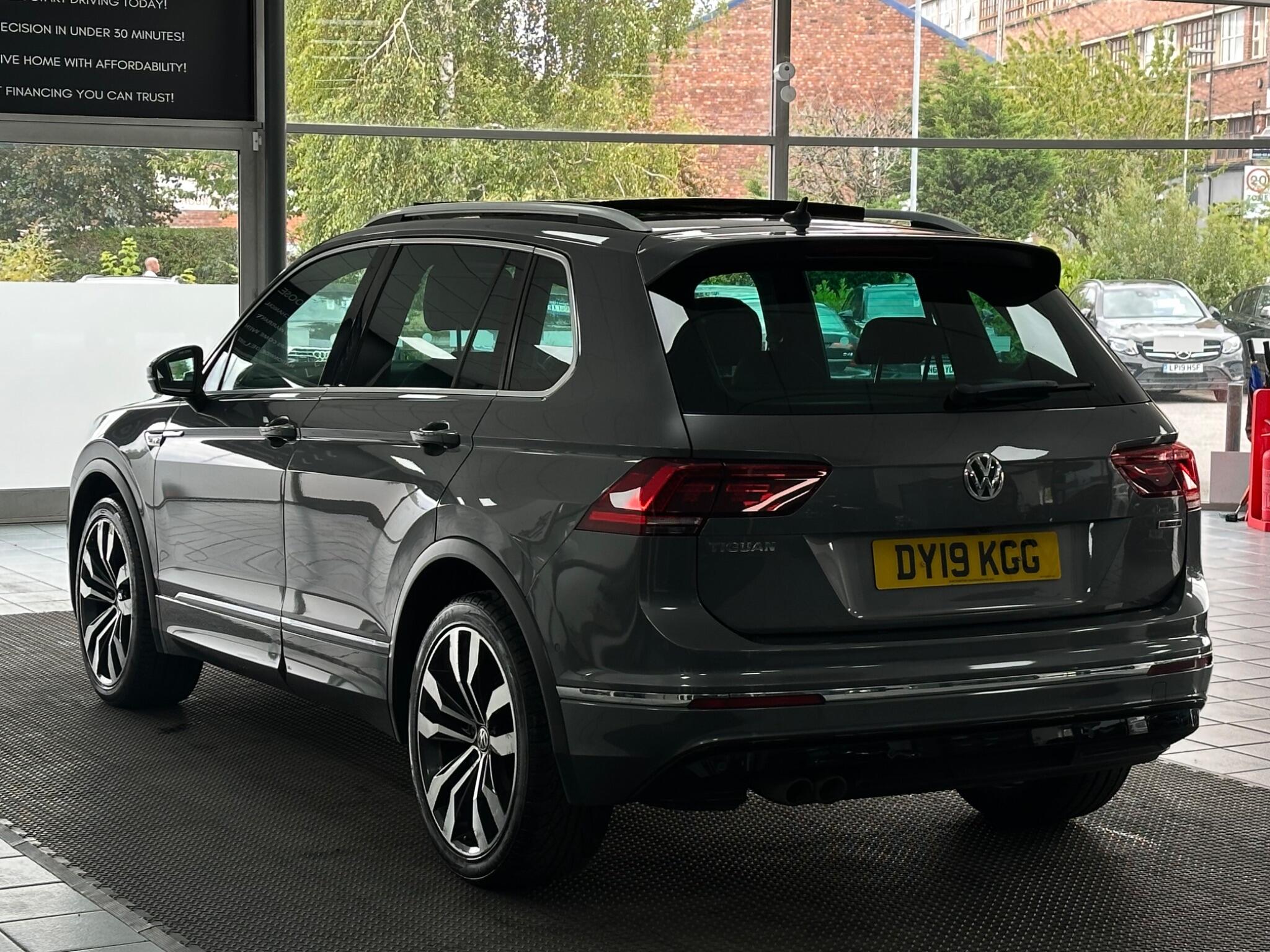 Volkswagen Tiguan view 9