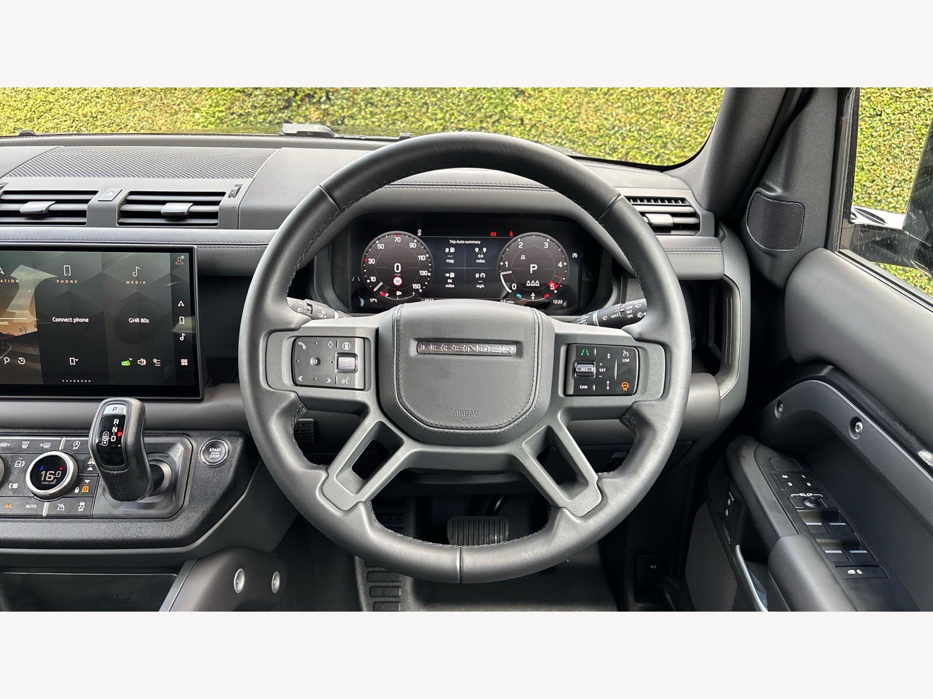 Land Rover Defender view 18