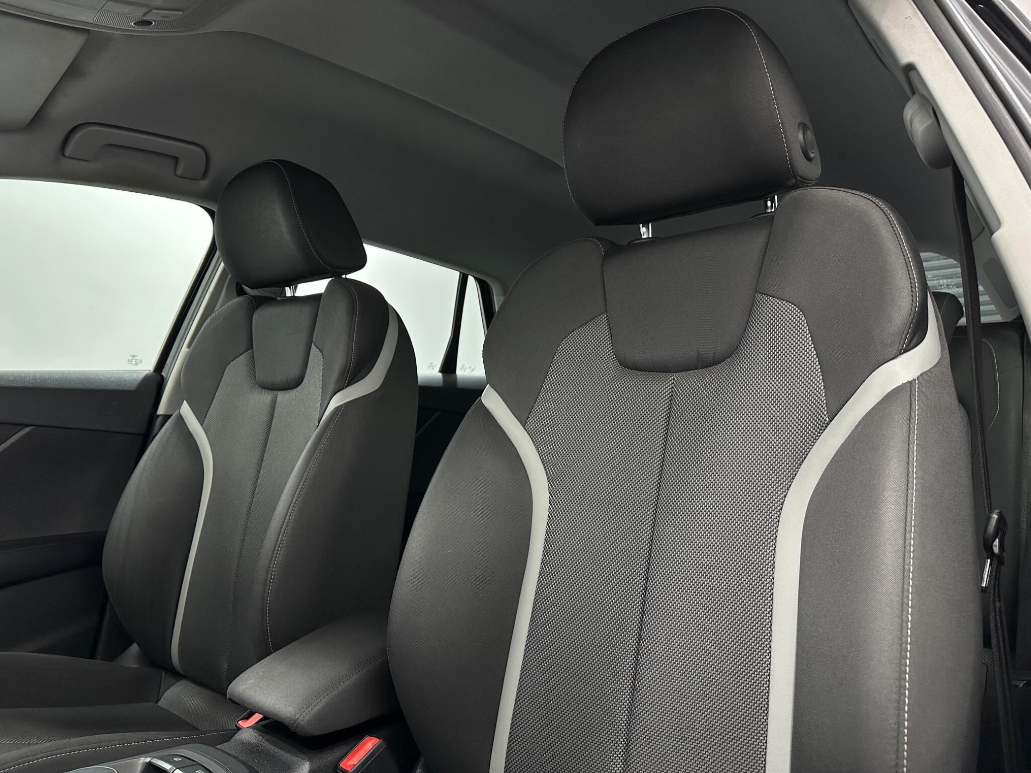 Audi Q2 view 36