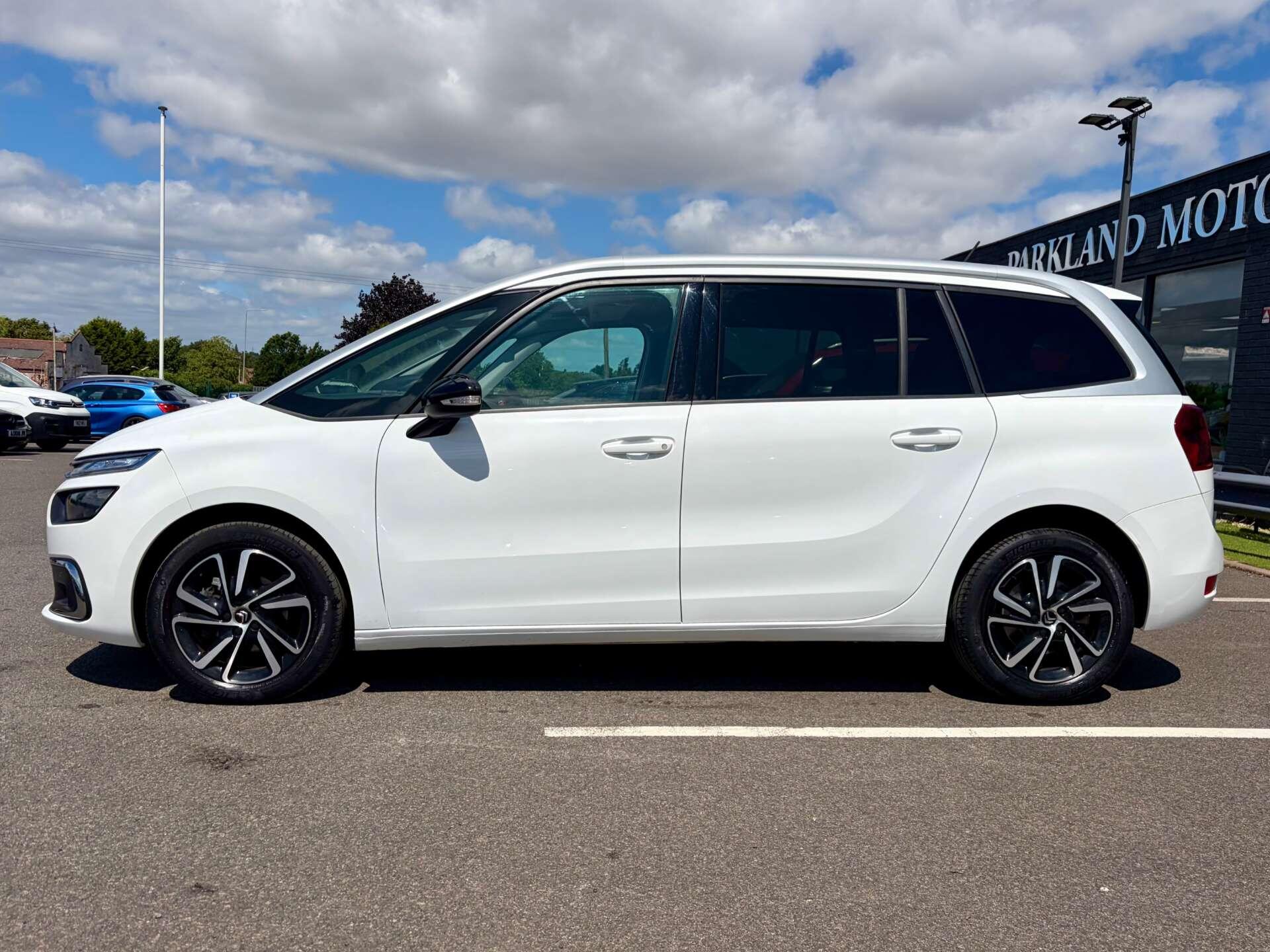 Citroen Grand C4 Spacetourer view 5