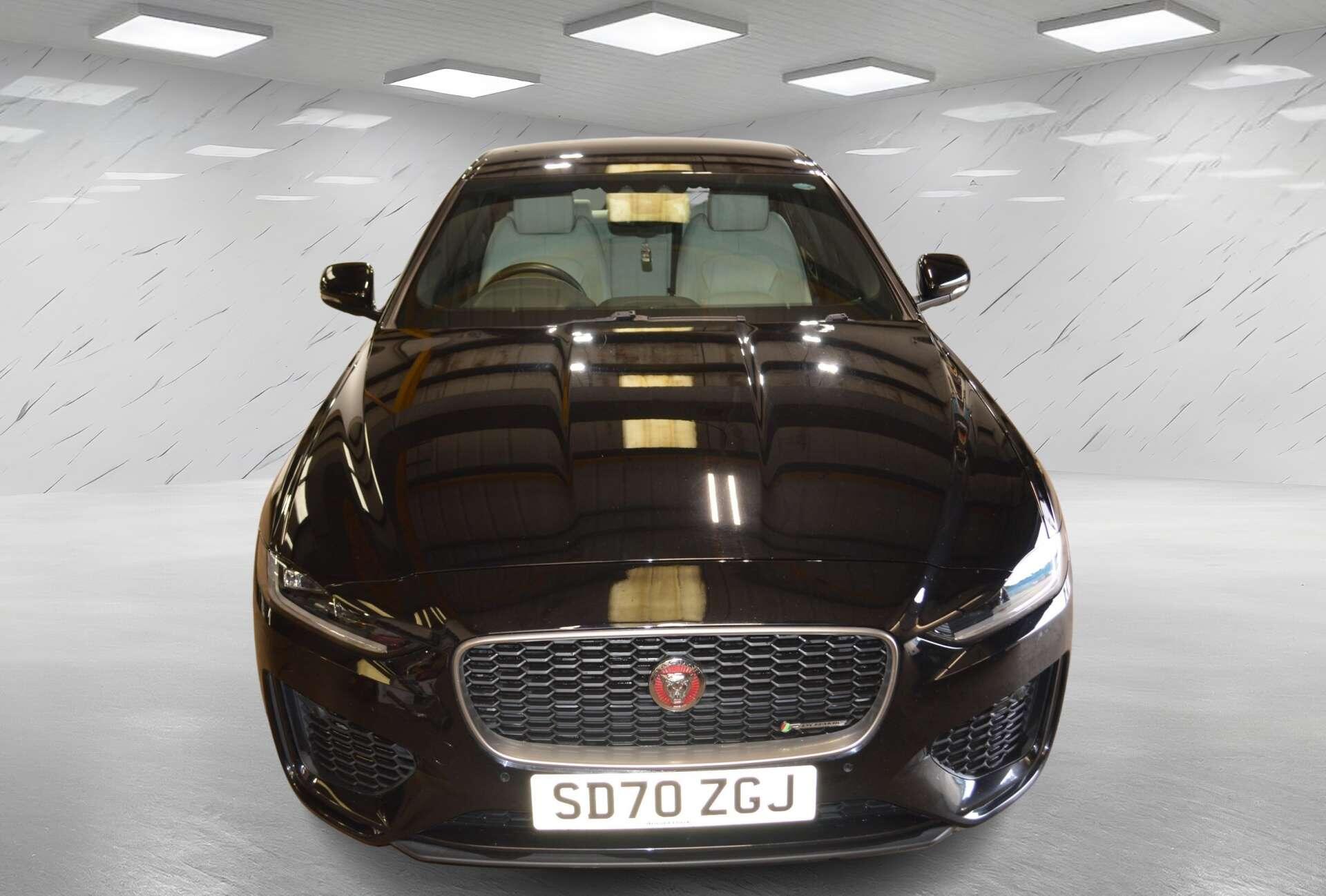 Jaguar Xe view 2