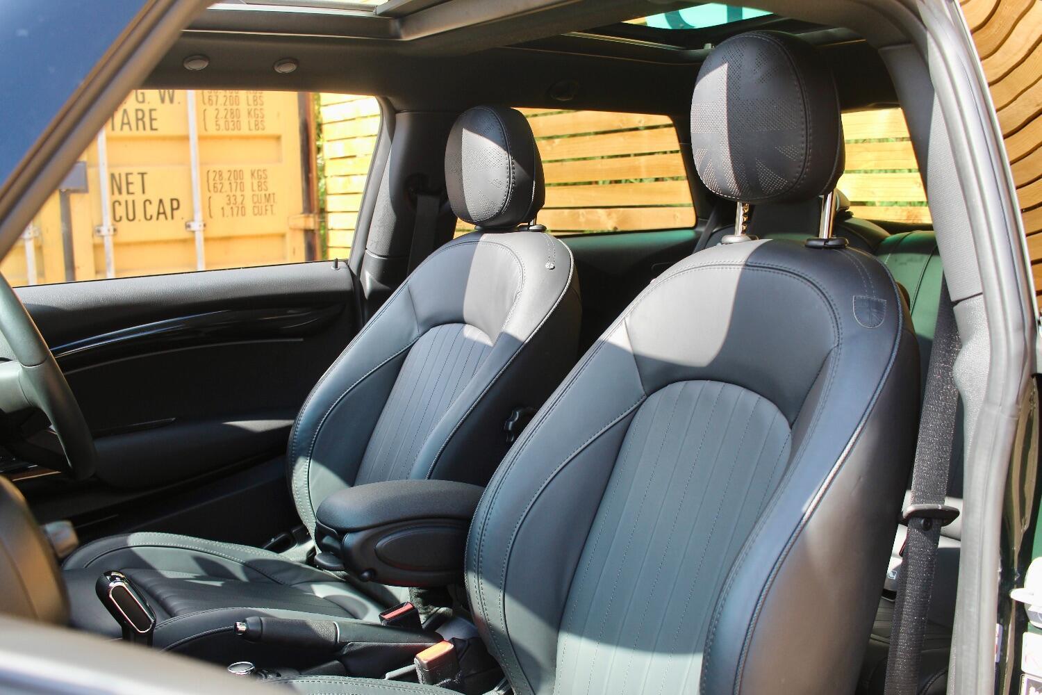 Mini Hatch view 12