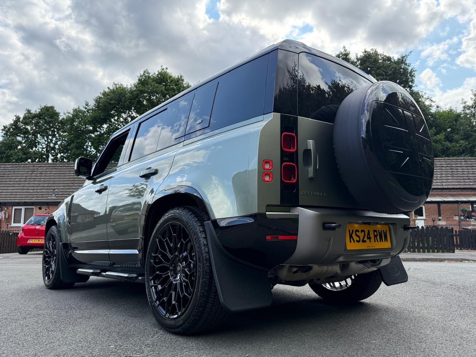 Land Rover Defender view 89