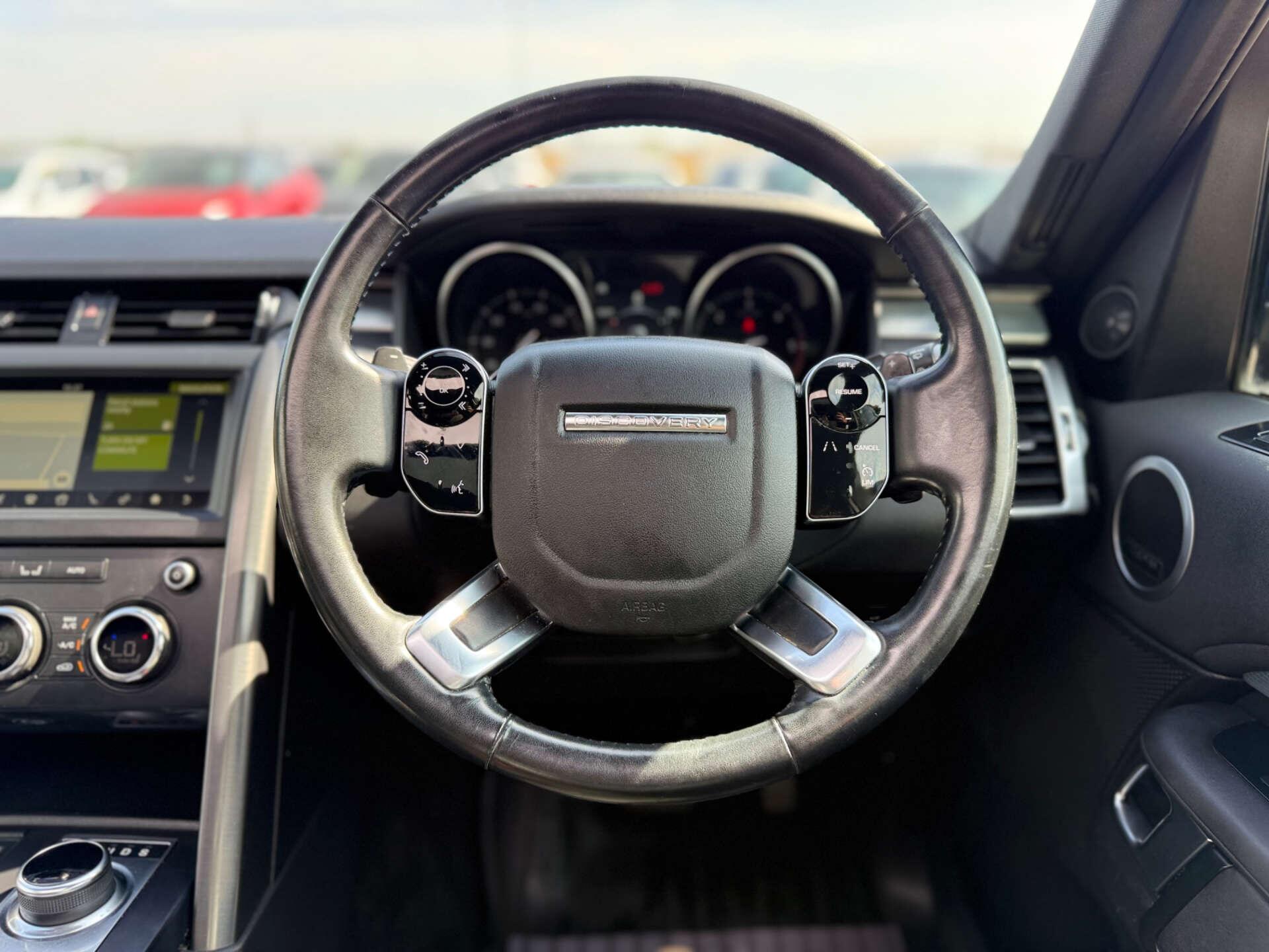Land Rover Discovery view 72