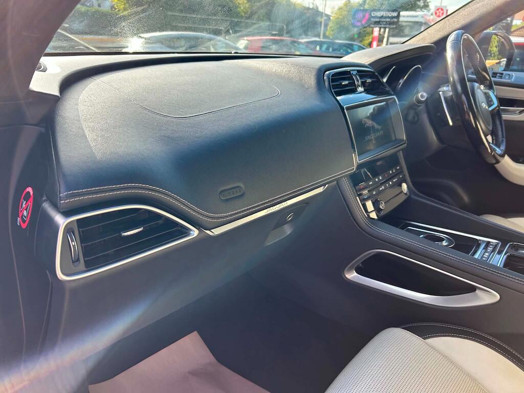 Jaguar F-Pace view 23