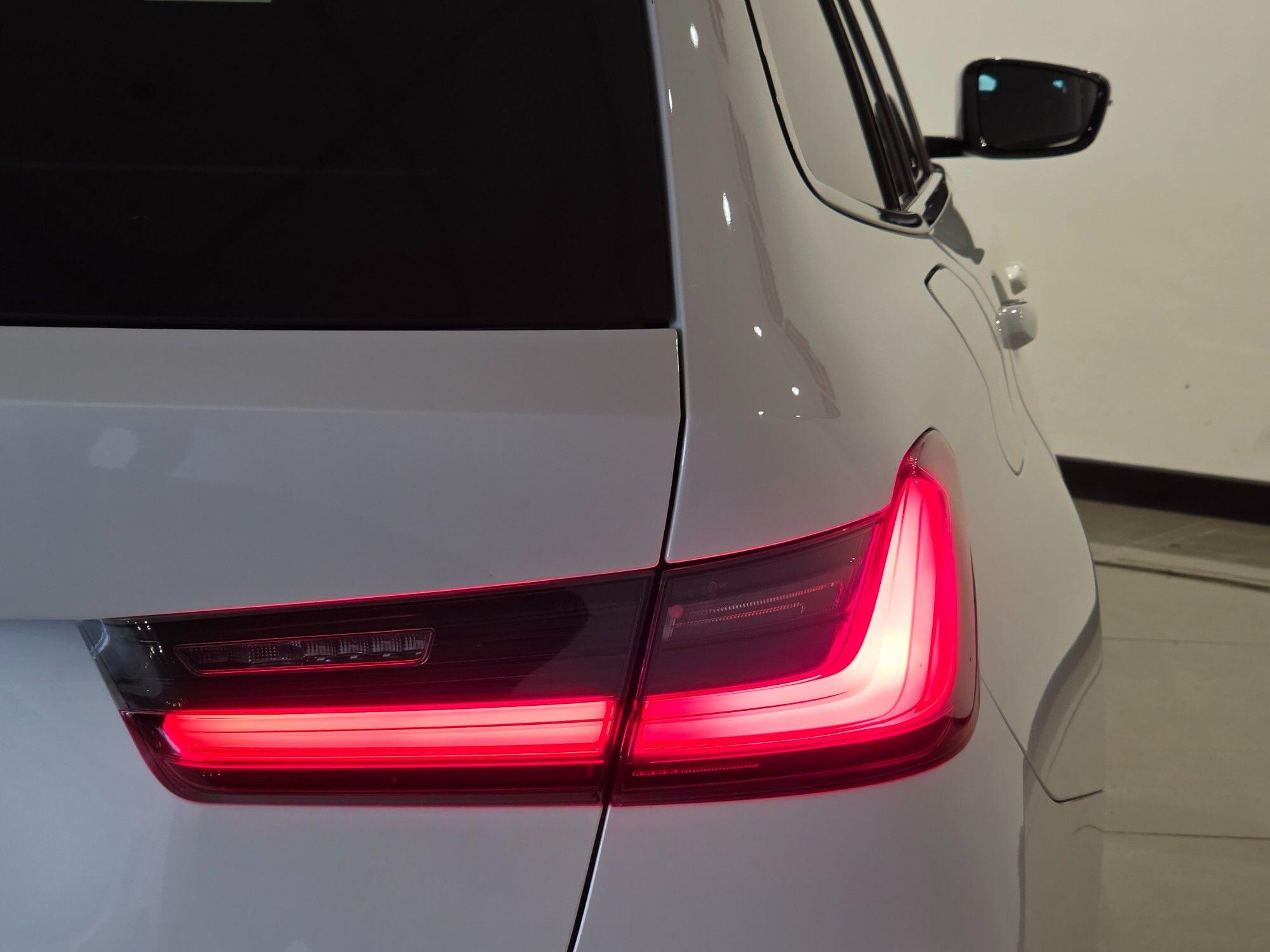 BMW 3 Series view 49