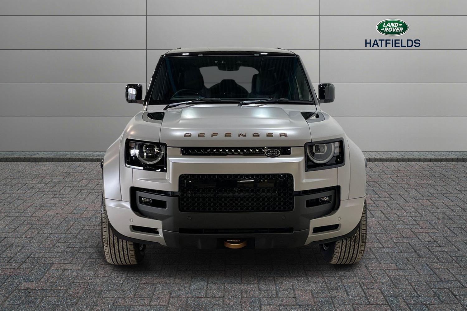 Land Rover Defender view 7