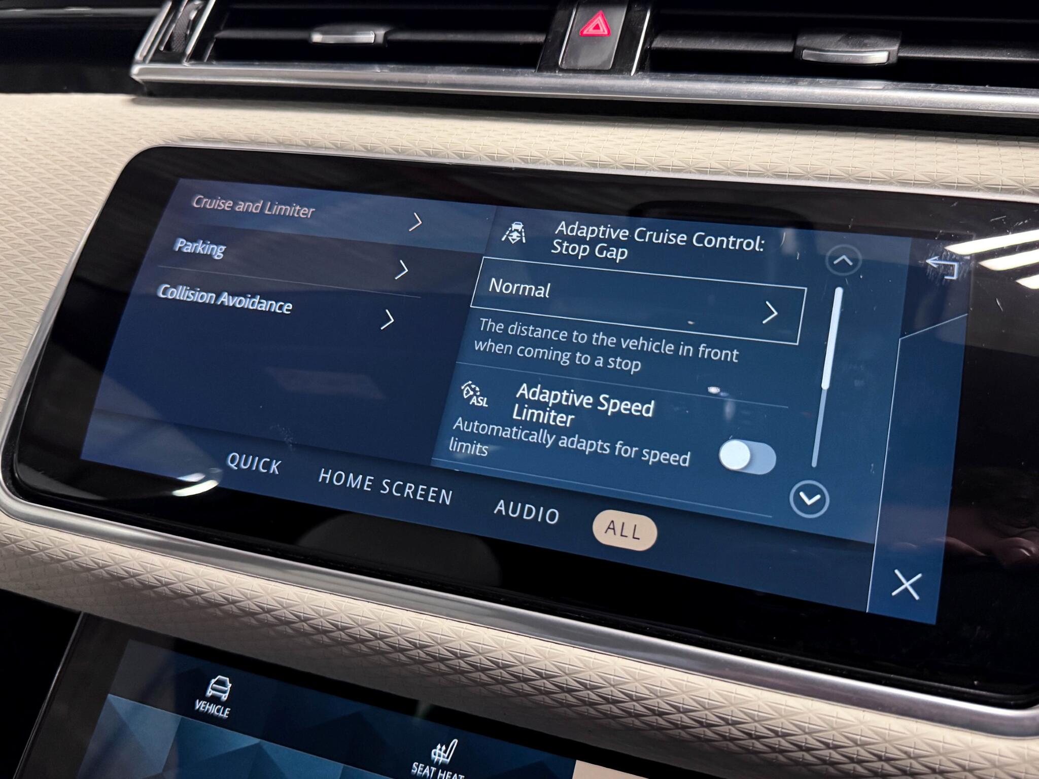 Land Rover Range Rover Velar view 64