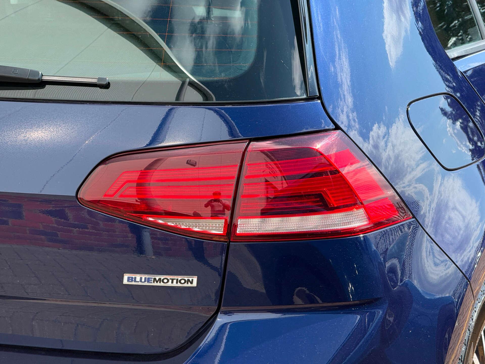Volkswagen Golf view 18