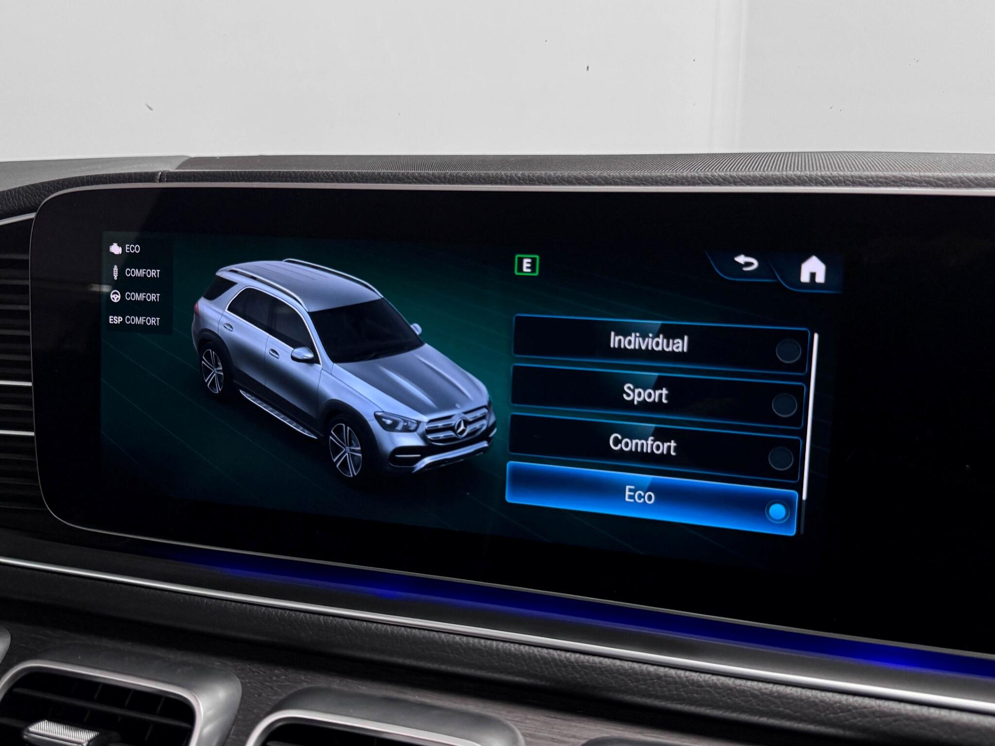 Mercedes-Benz GLE view 72