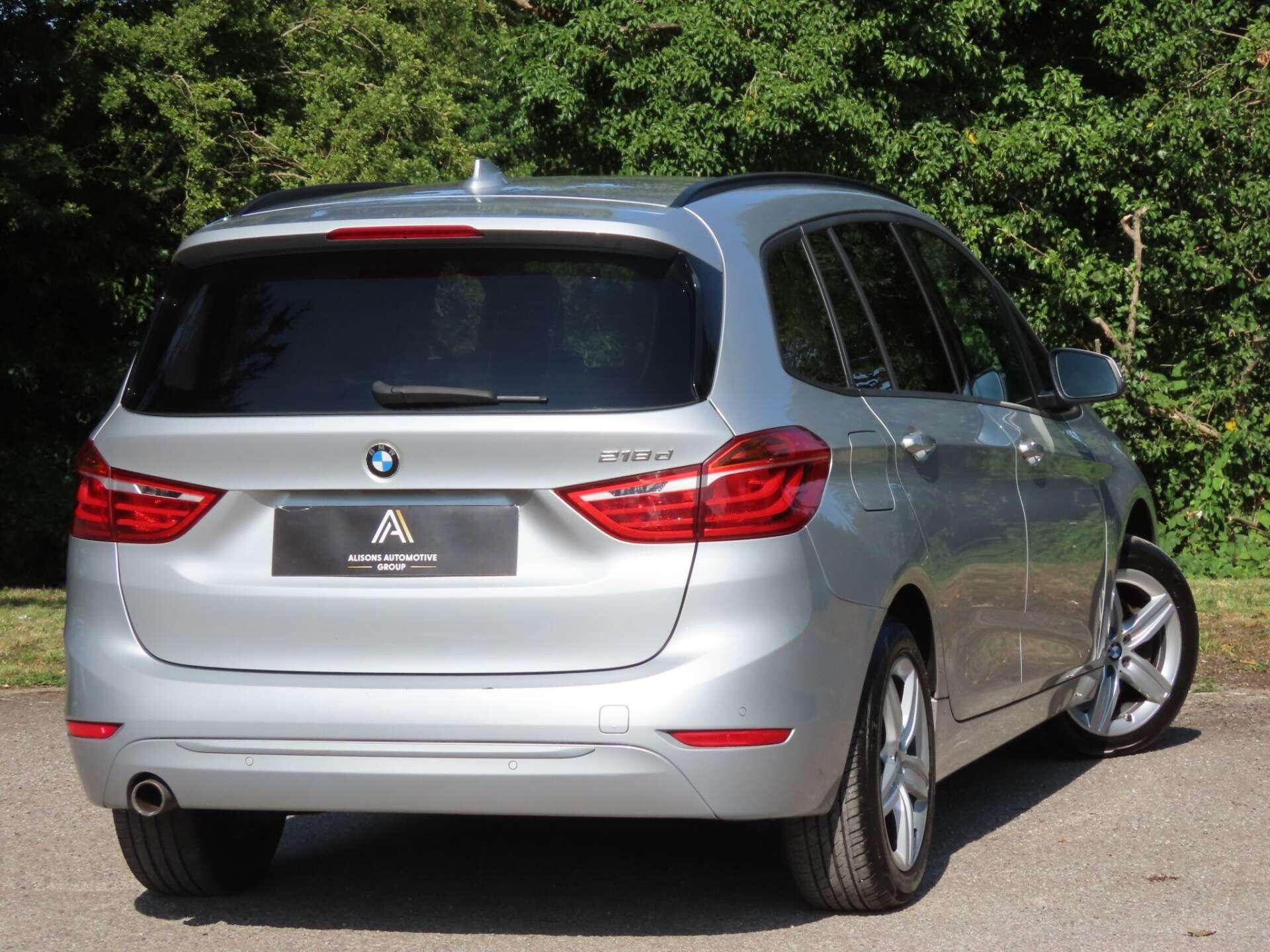 BMW 2 Series view 4