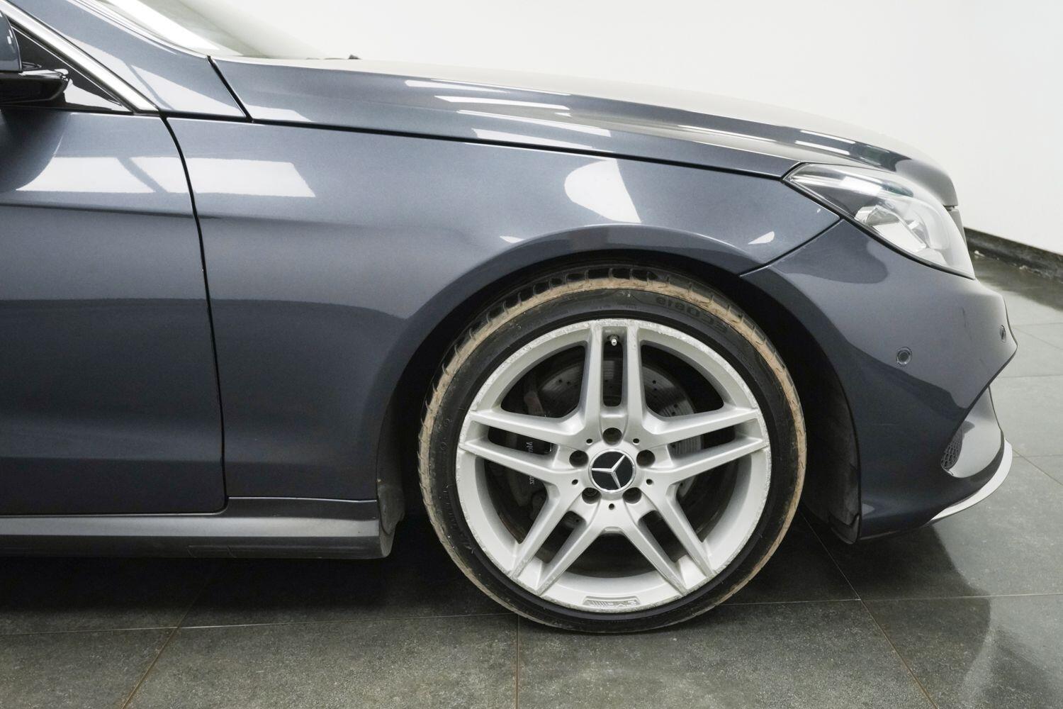 Mercedes-Benz E Class view 5