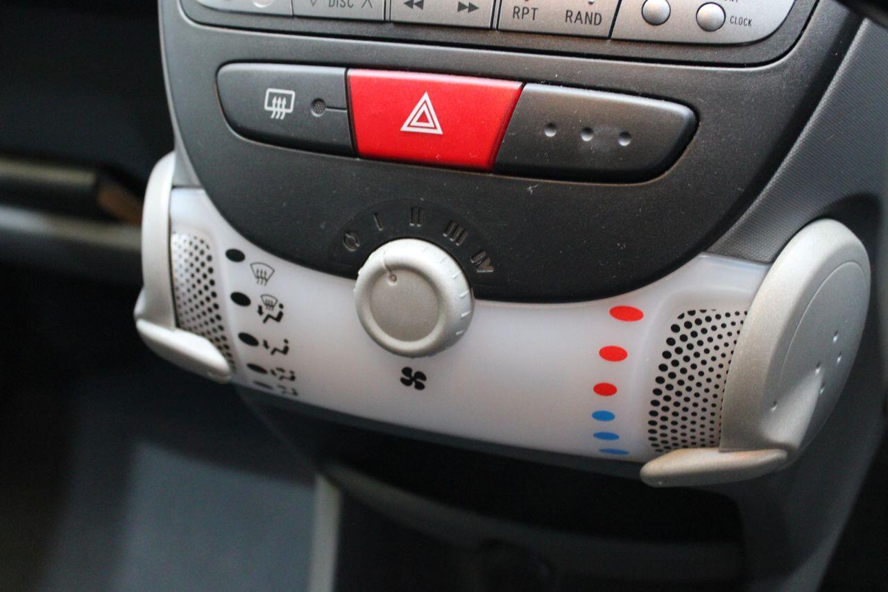 Toyota Aygo view 17