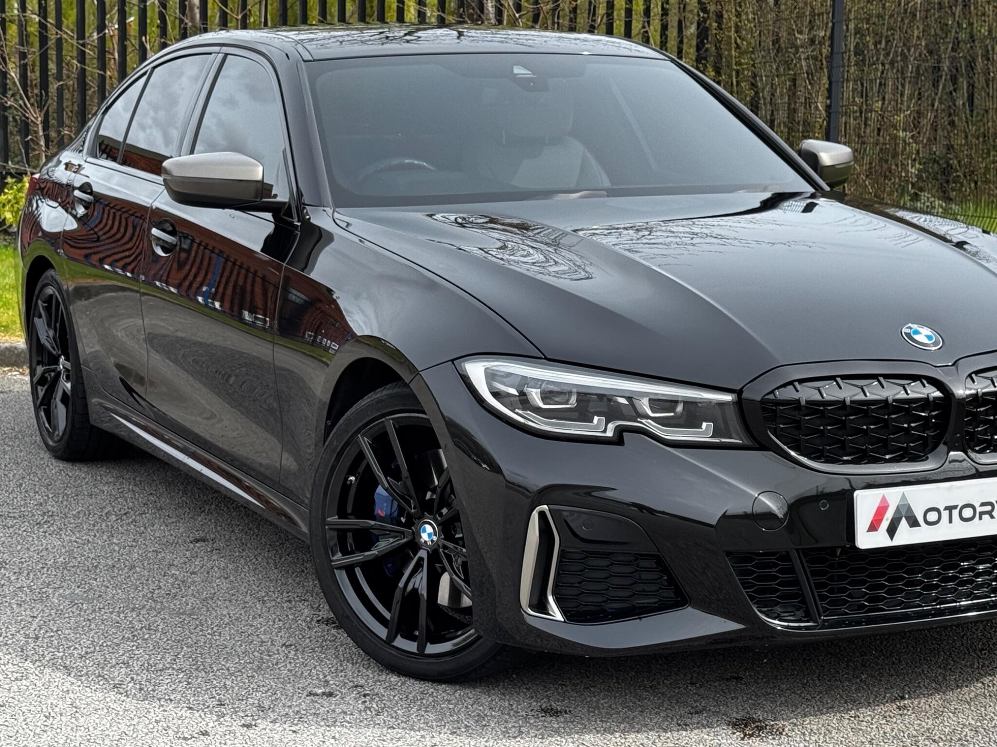 BMW 3 Series view 6