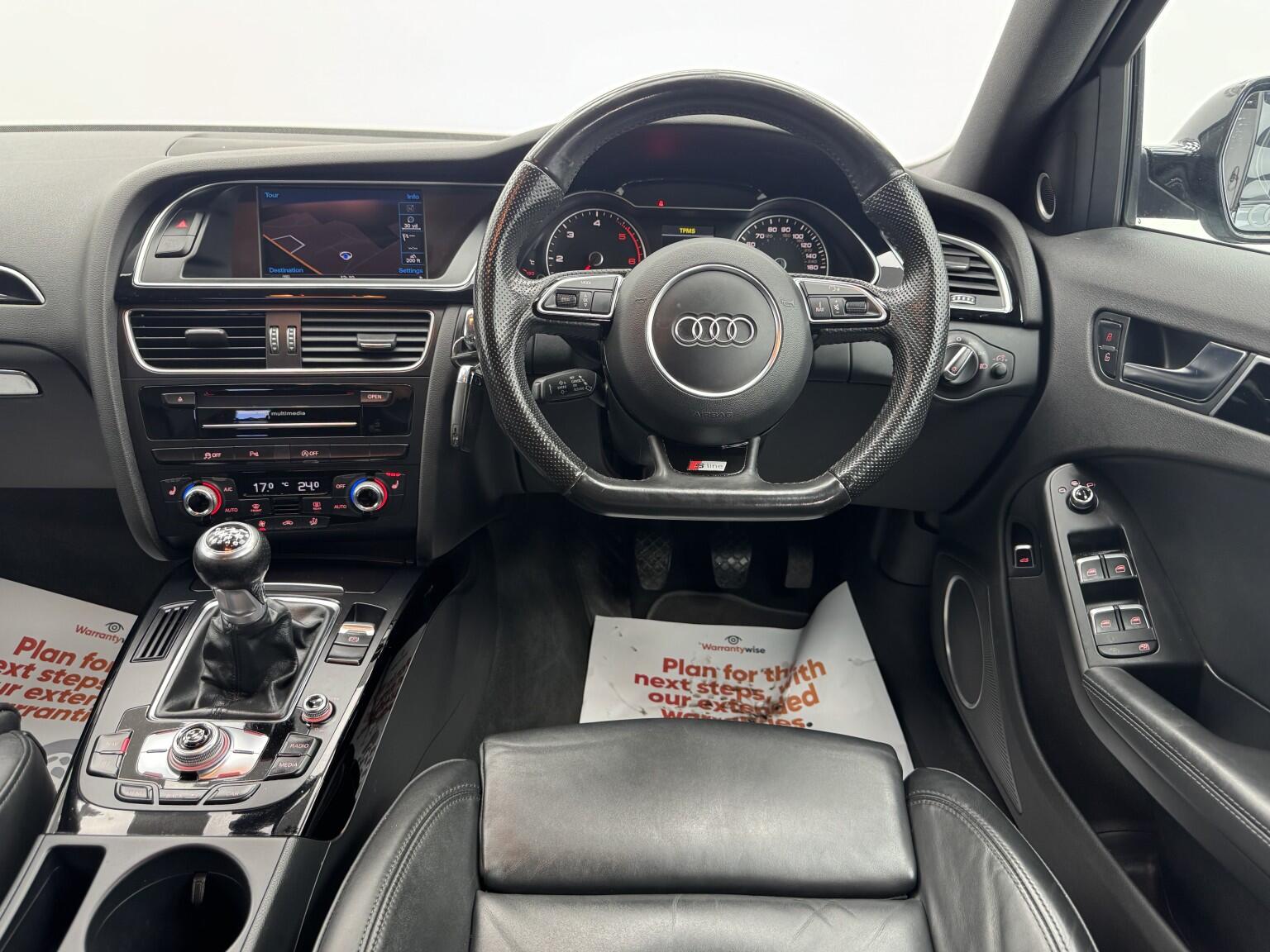 Audi A4 view 10